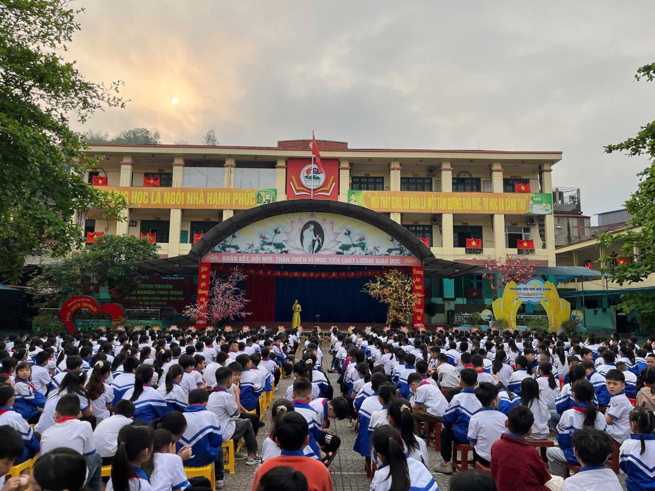 TRƯỜNG TIỂU HỌC ĐỨC XUÂN TĂNG CƯỜNG GIÁO DỤC KỸ NĂNG PHÒNG CHỐNG BẠO LỰC, XÂM HẠI HỌC ĐƯỜNG