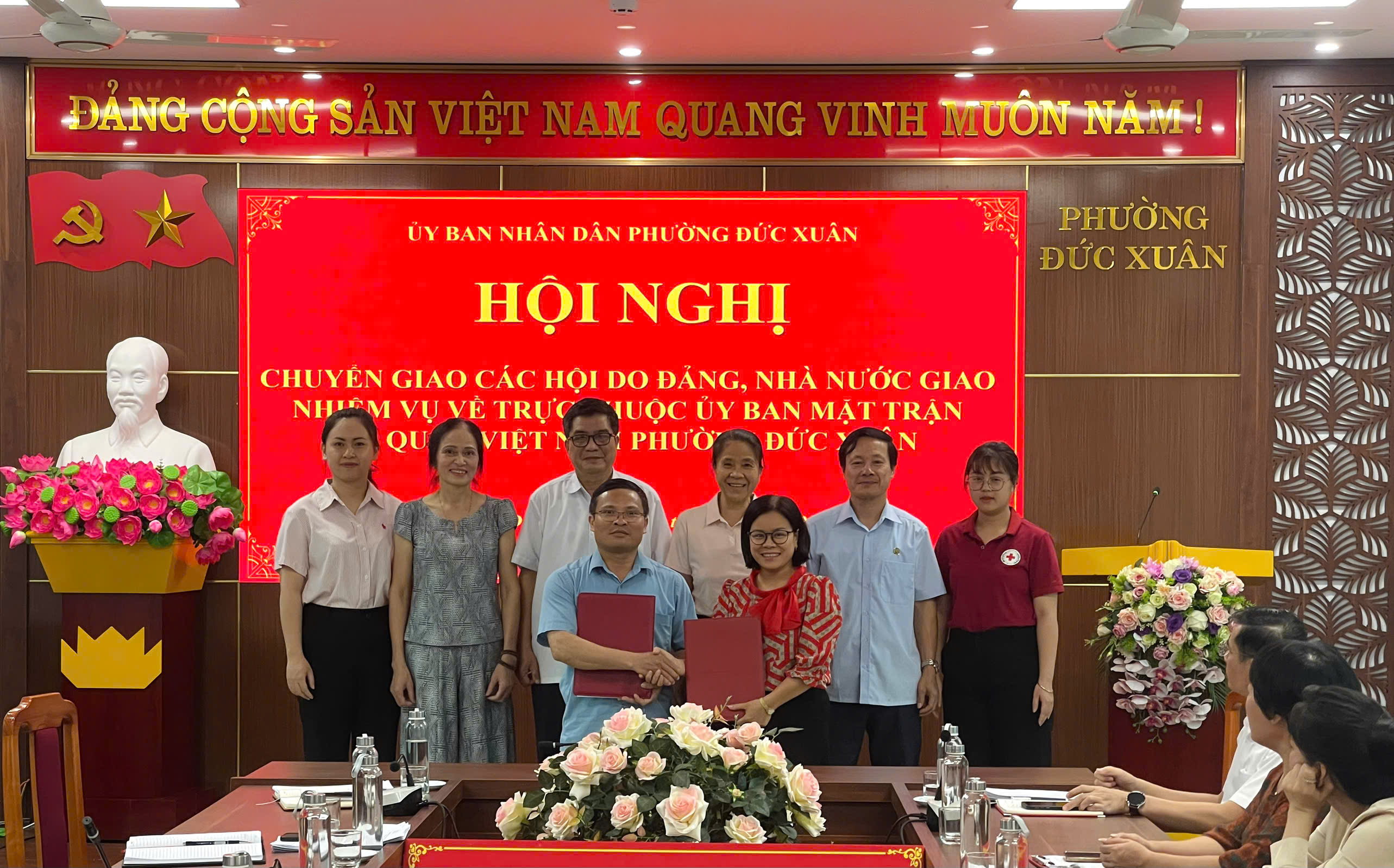 HỘI NGHỊ CHUYỂN GIAO CÁC HỘI DO ĐẢNG, NHÀ NƯỚC GIAO NHIỆM VỤ PHƯỜNG ĐỨC XUÂN VỀ TRỰC THUỘC ỦY BAN MẶT TRẬN TỔ QUỐC VIỆT NAM PHƯỜNG ĐỨC XUÂN
