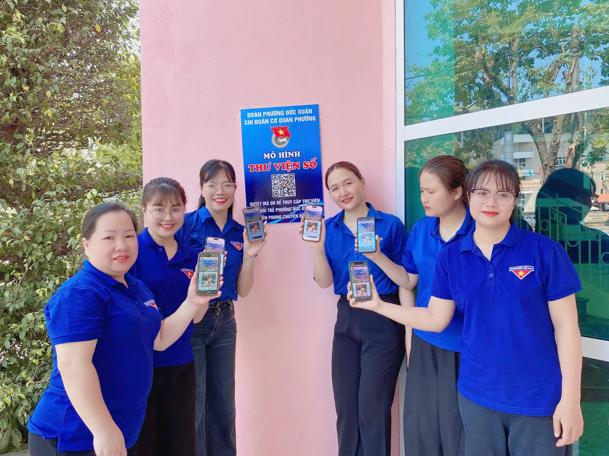 TUỔI TRẺ PHƯỜNG ĐỨC XUÂN TIÊN PHONG CHUYỂN ĐỔI SỐ VỚI MÔ HÌNH “THƯ VIỆN SỐ”