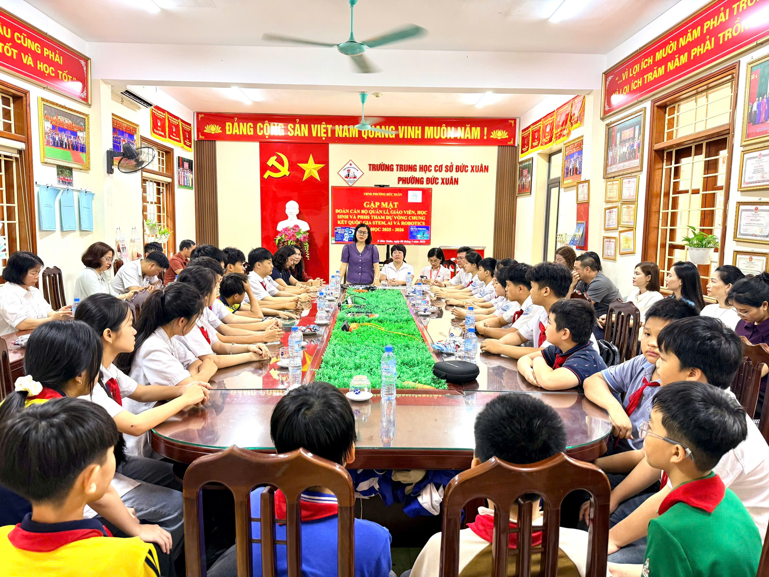 Anh-tin-bai