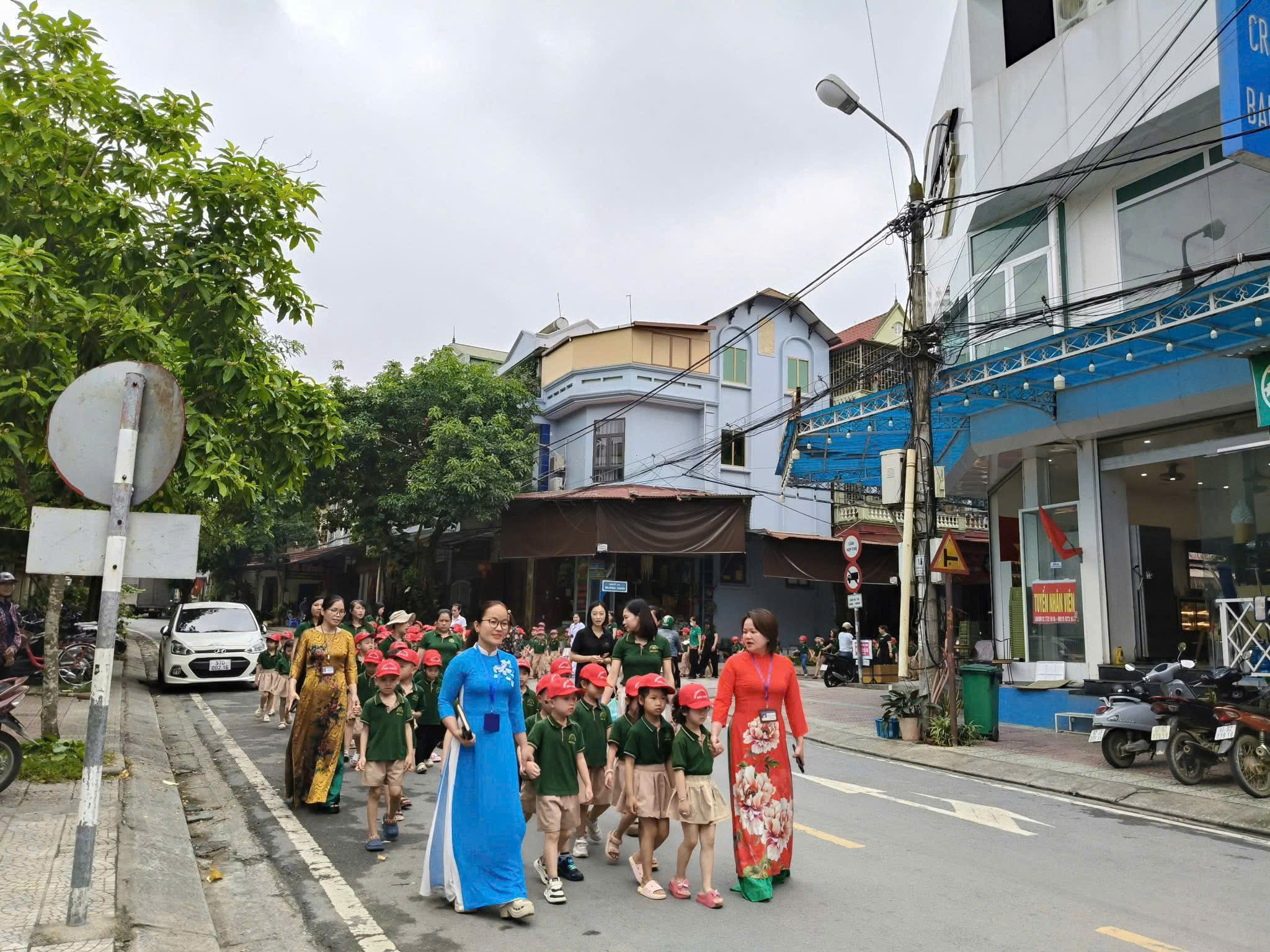 Anh-tin-bai
