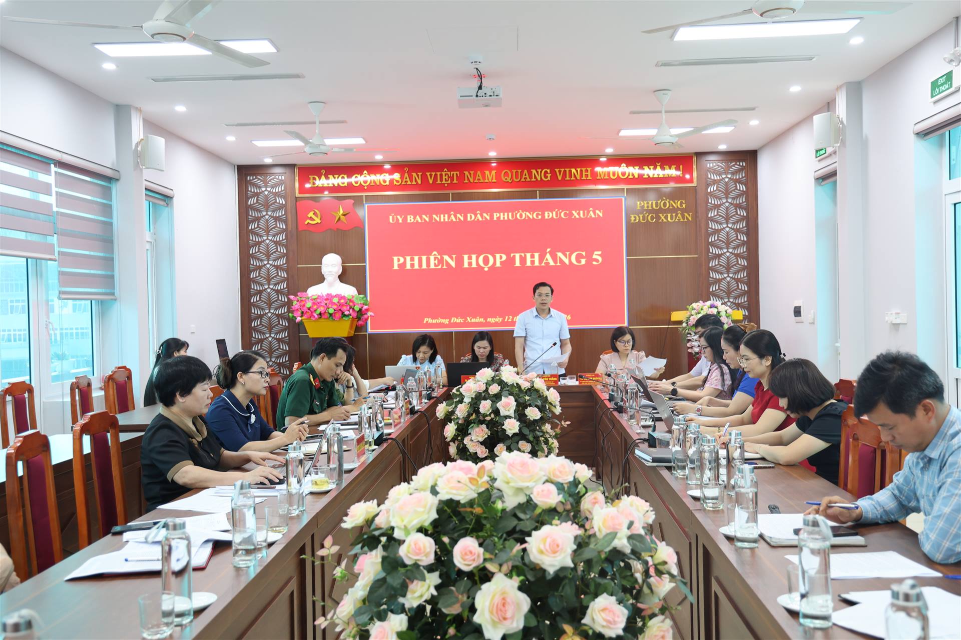 Anh-tin-bai