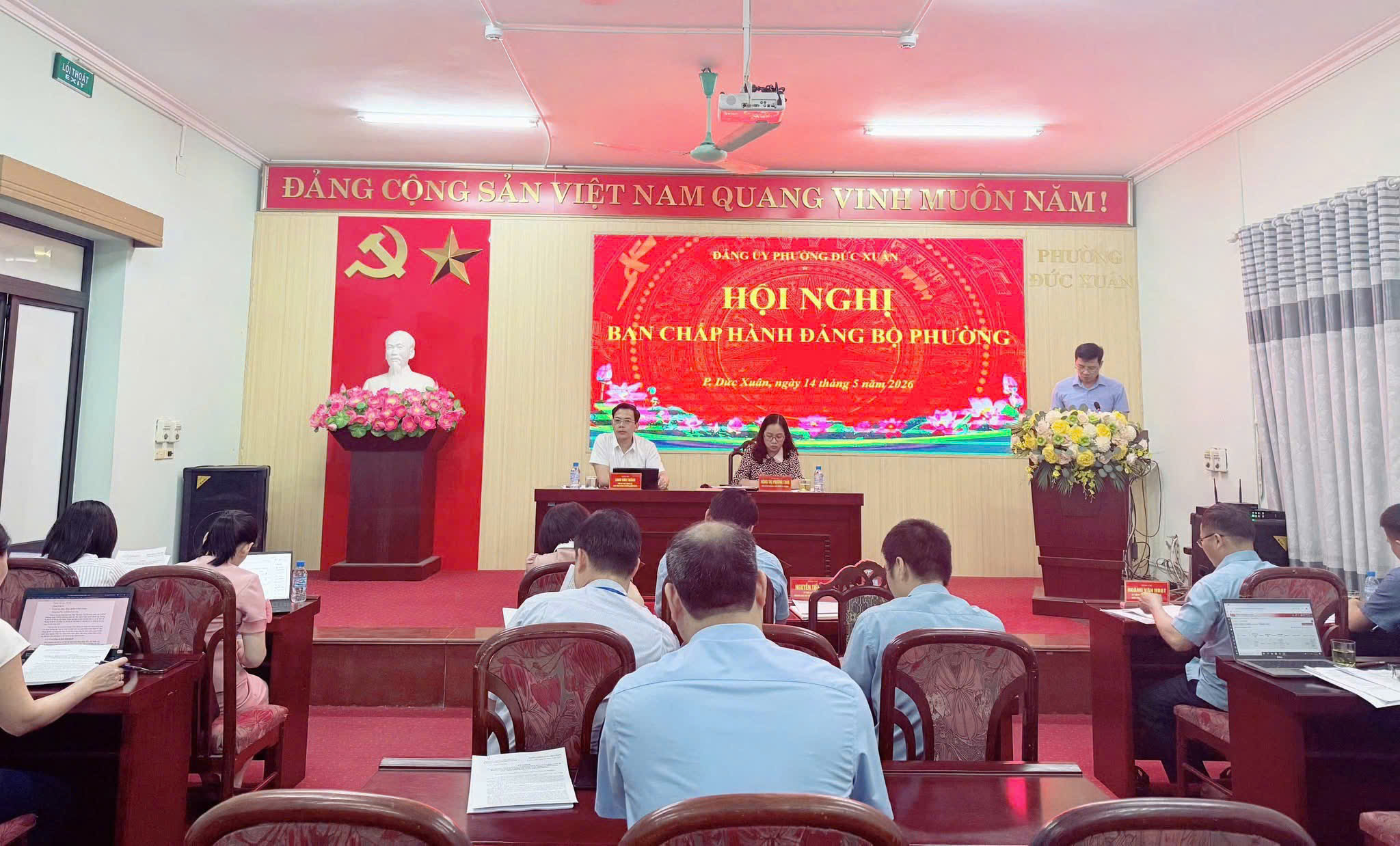 Anh-tin-bai