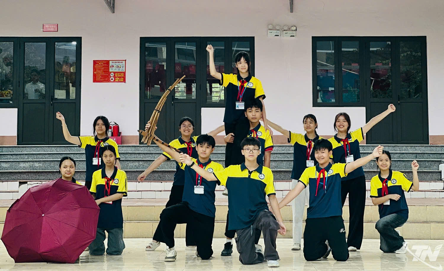 Anh-tin-bai