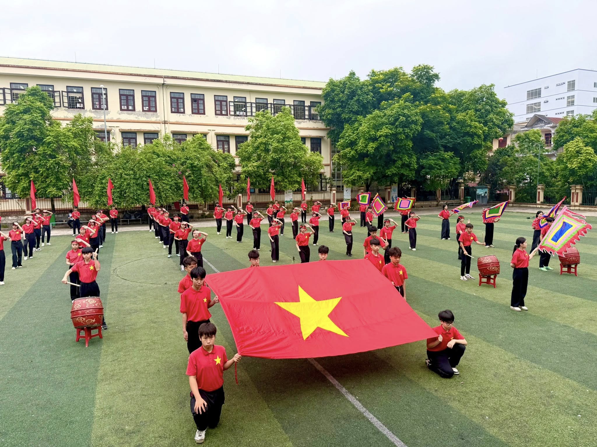 Anh-tin-bai