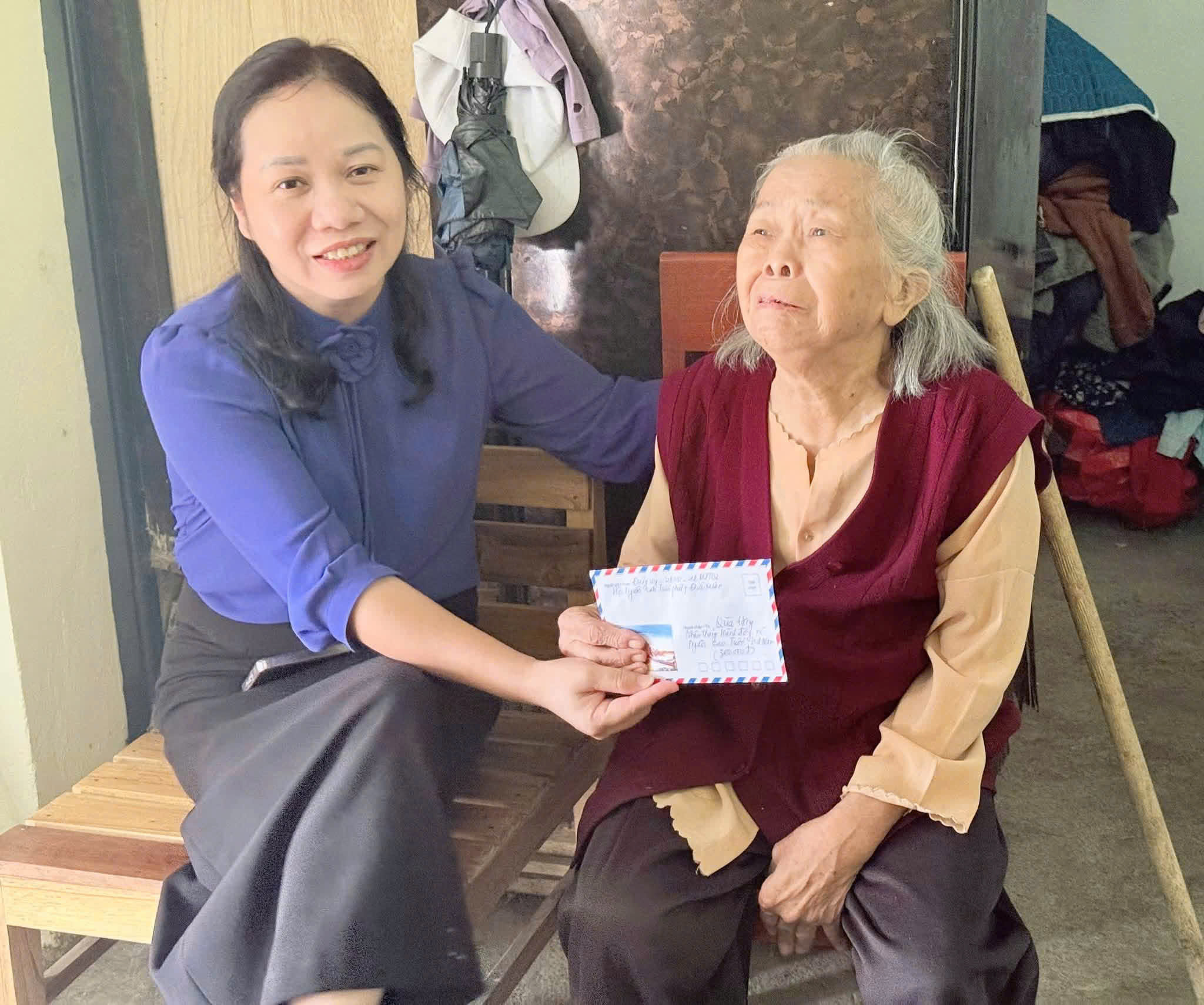 Anh-tin-bai