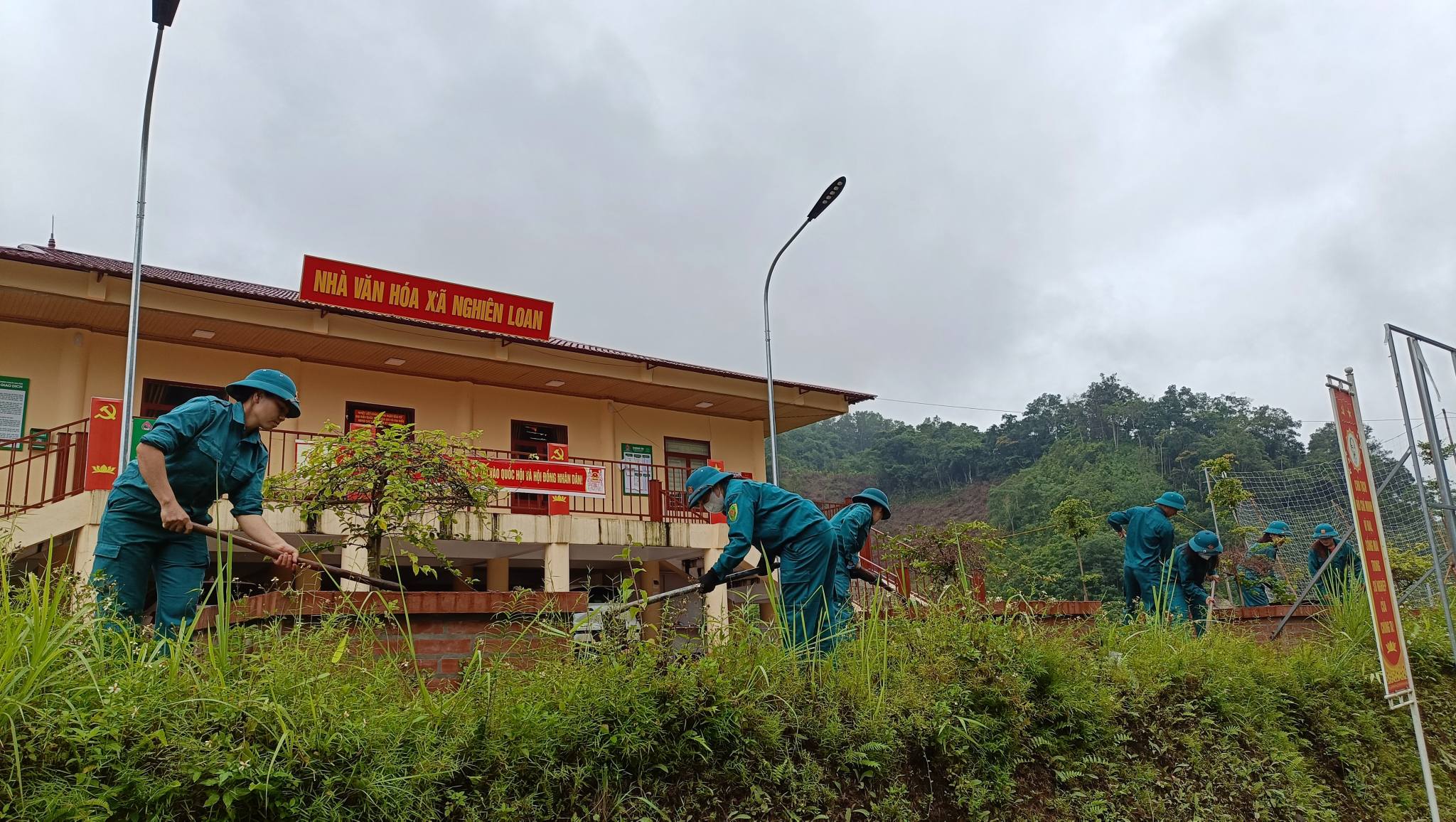 Anh-tin-bai