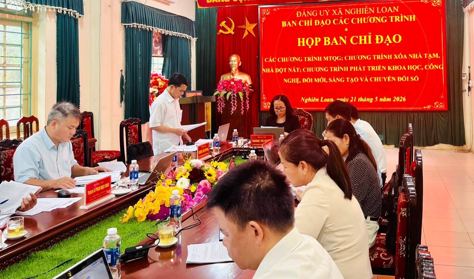 Anh-tin-bai
