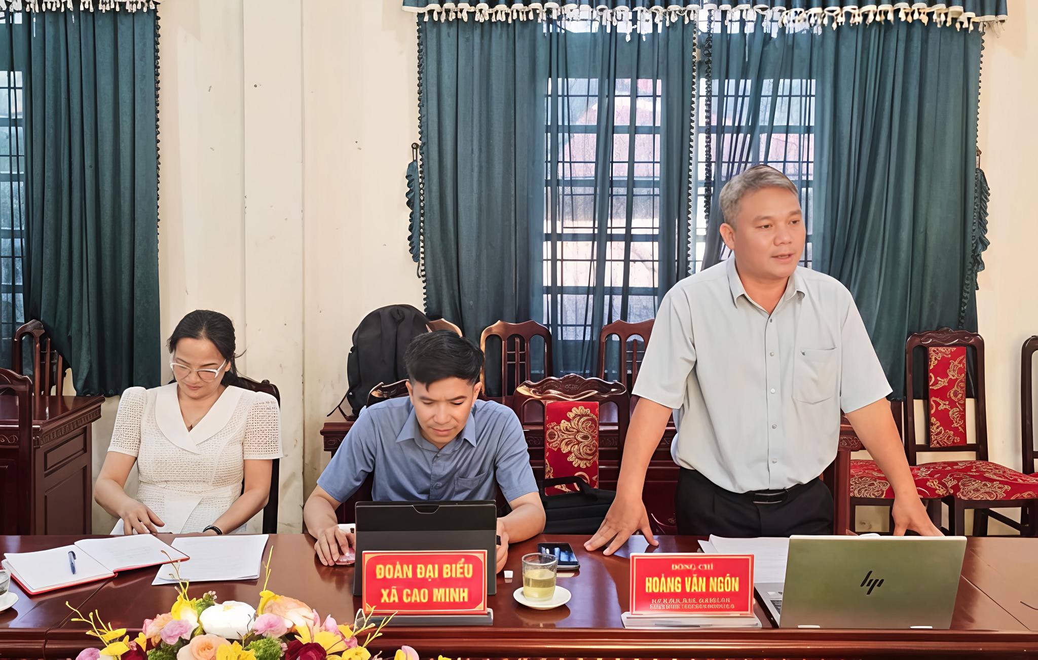 Anh-tin-bai