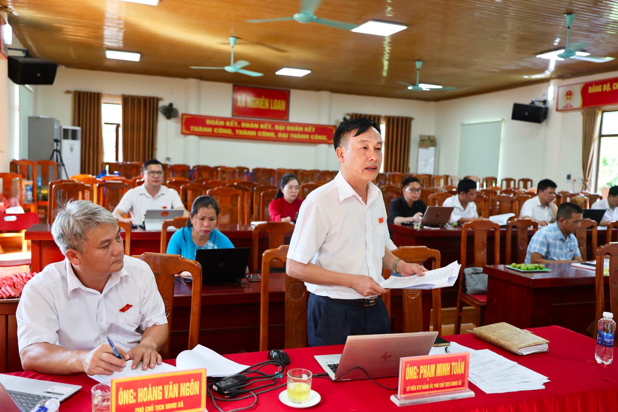 Anh-tin-bai