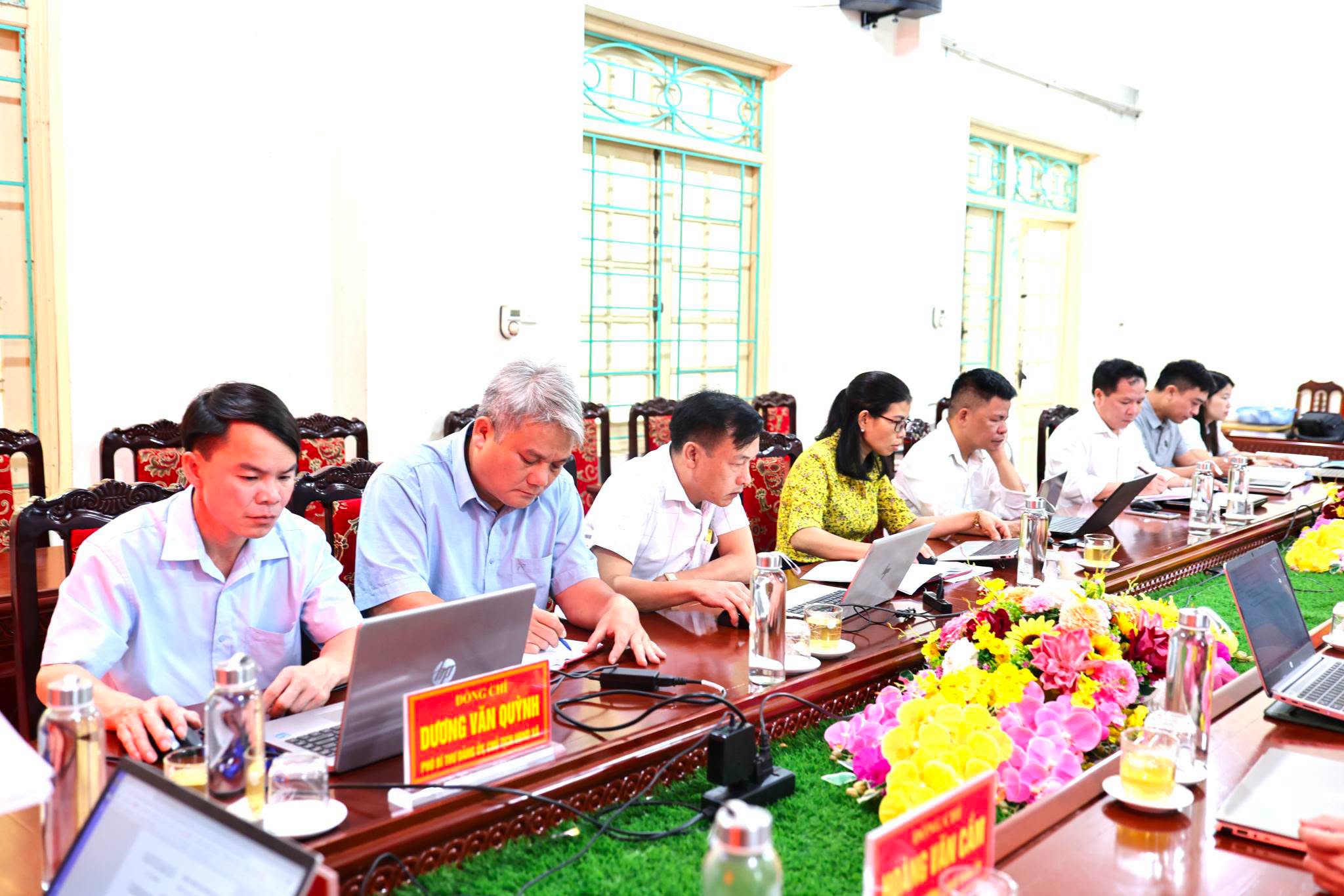 Anh-tin-bai