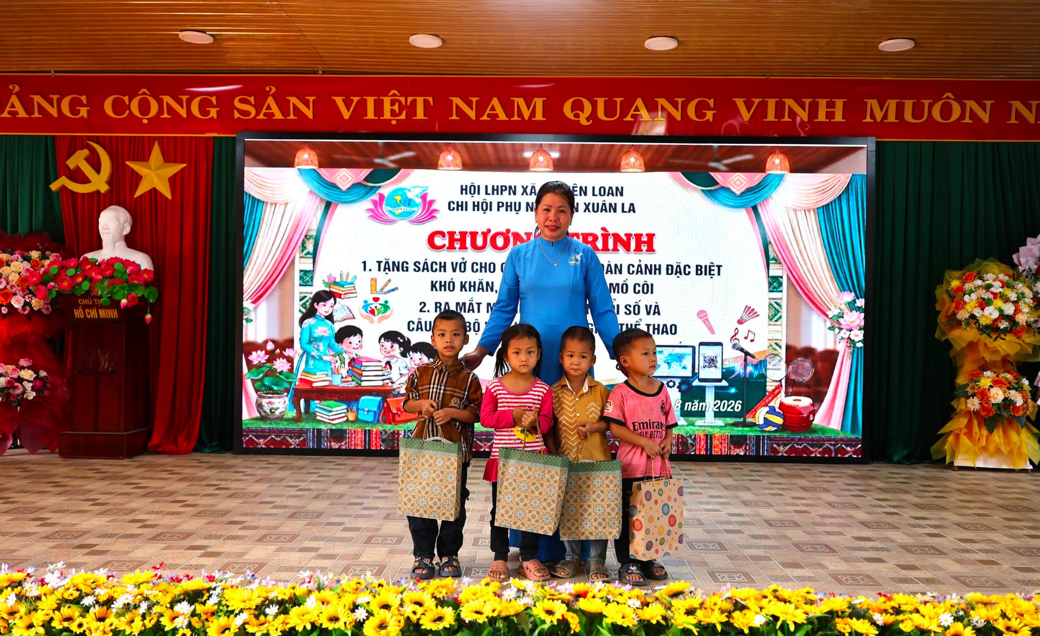 Anh-tin-bai