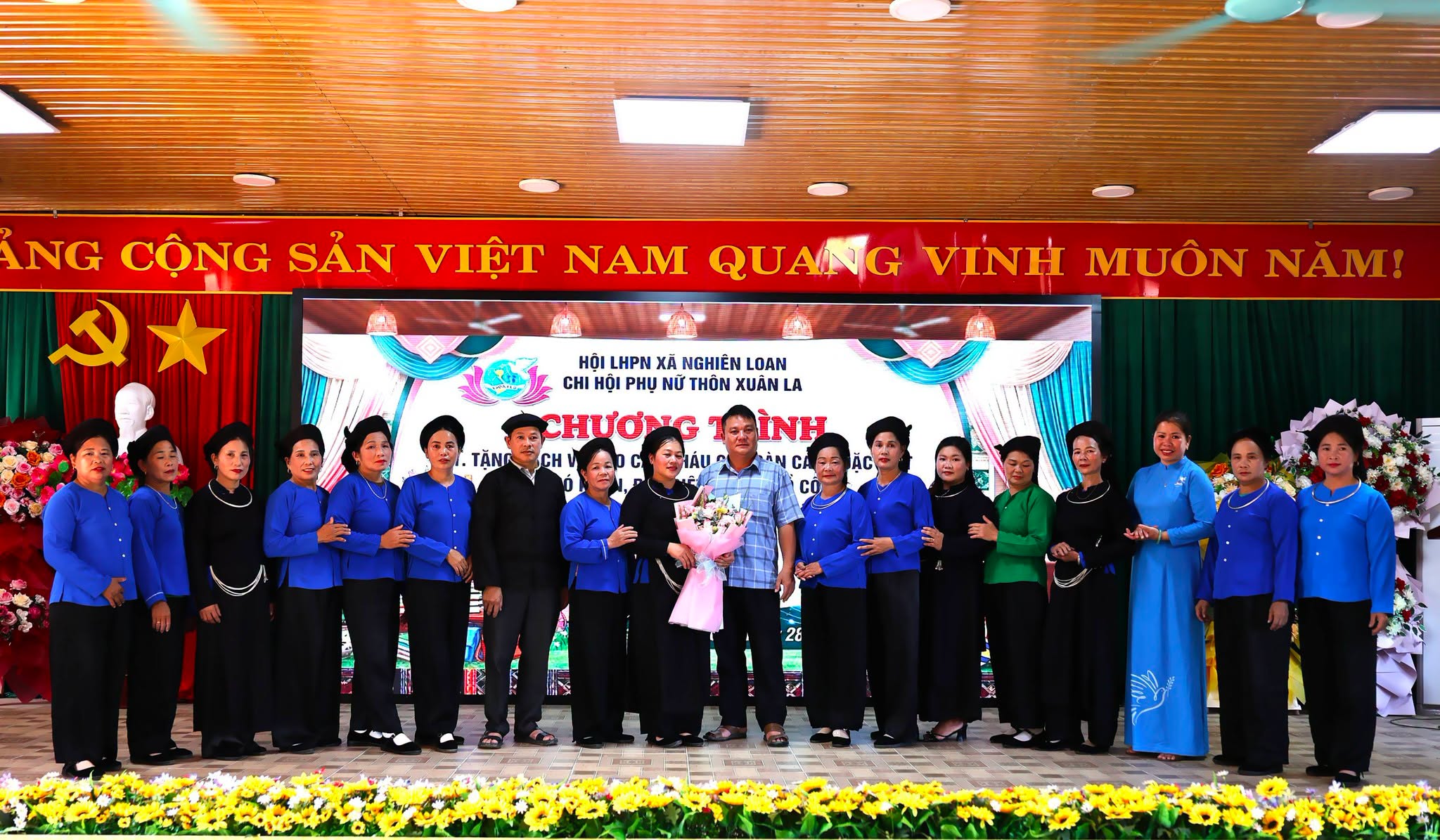 Anh-tin-bai