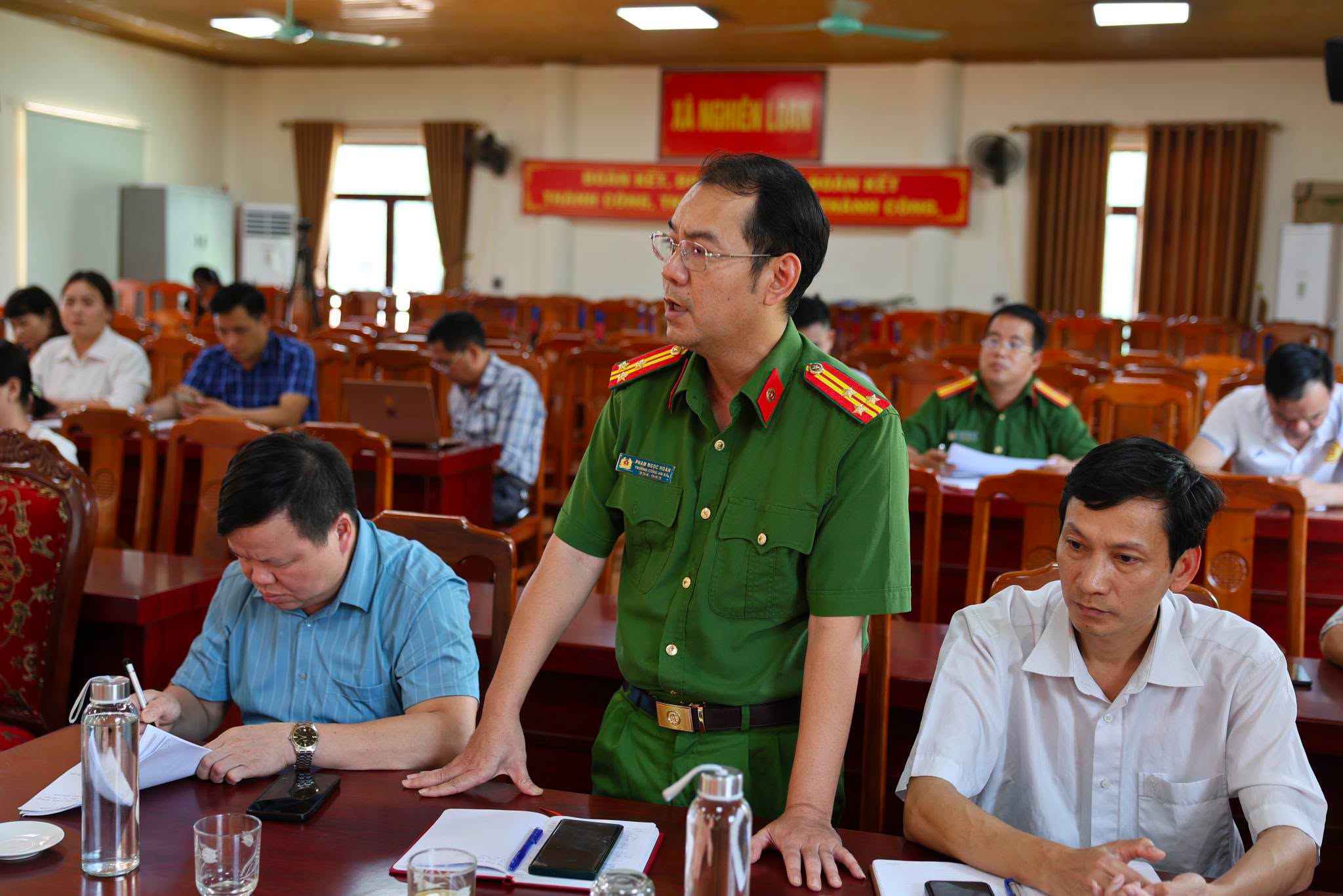 Anh-tin-bai