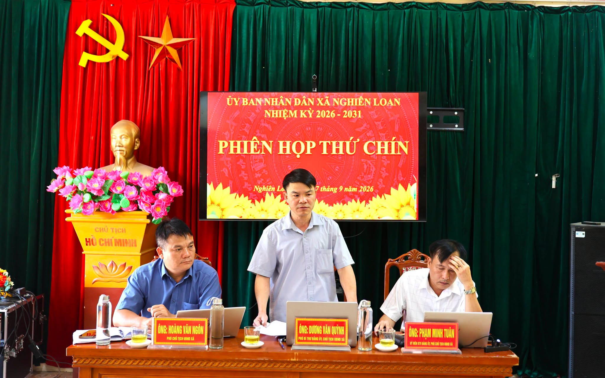 Anh-tin-bai