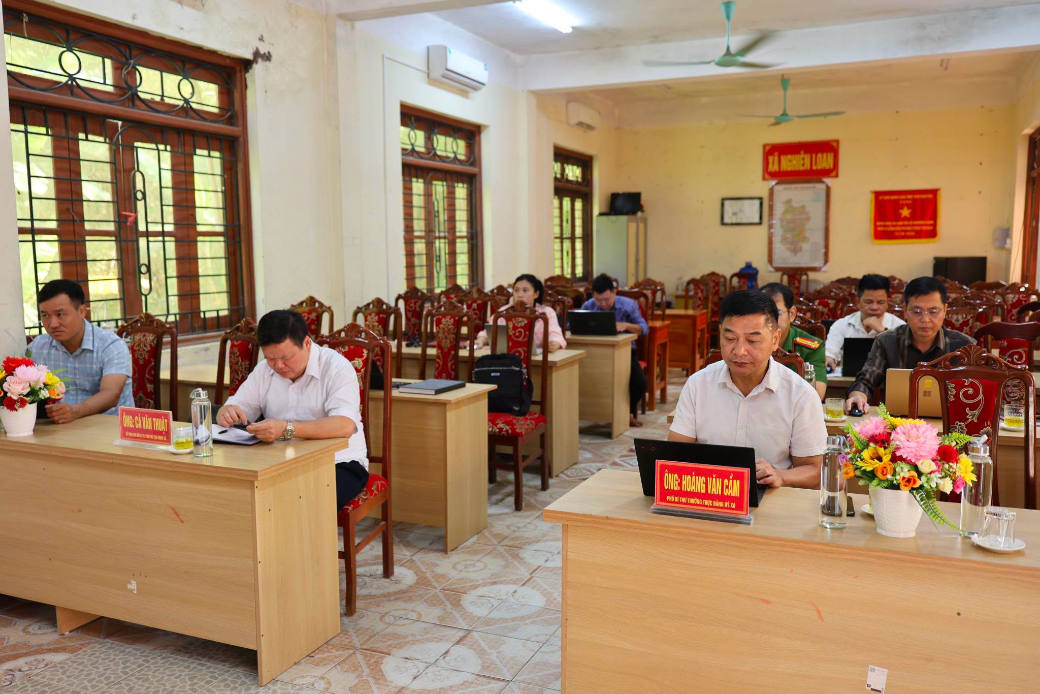 Anh-tin-bai