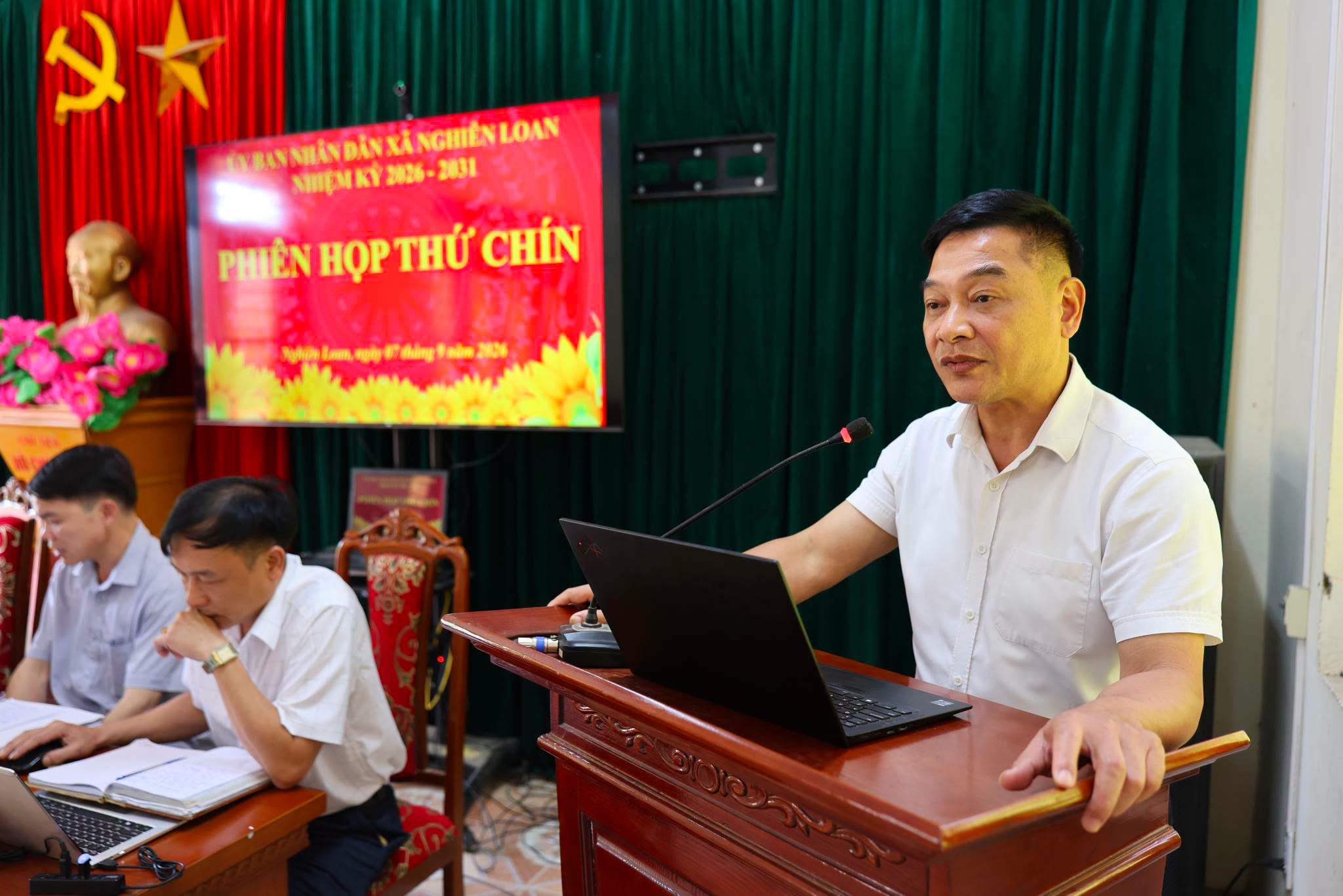 Anh-tin-bai