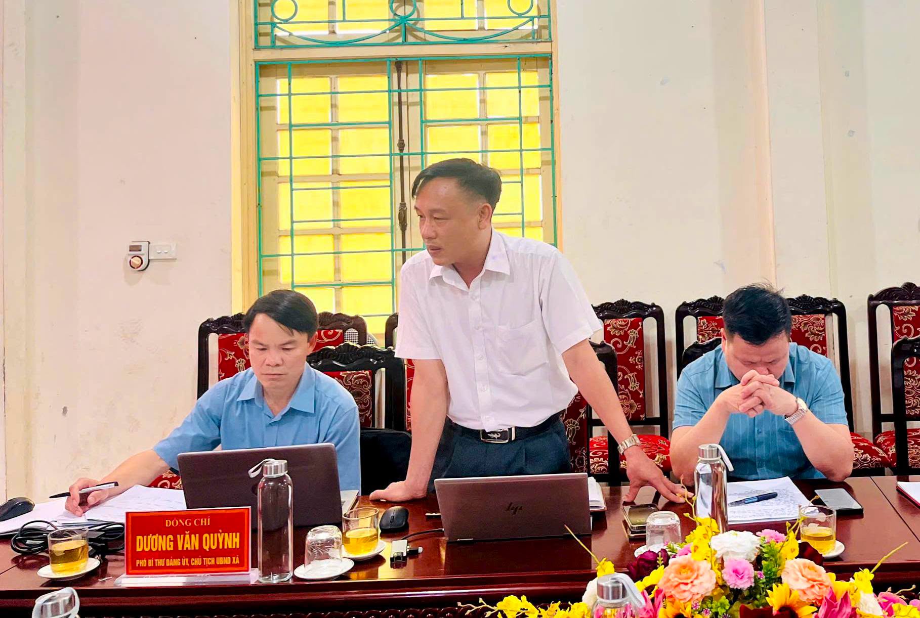 Anh-tin-bai