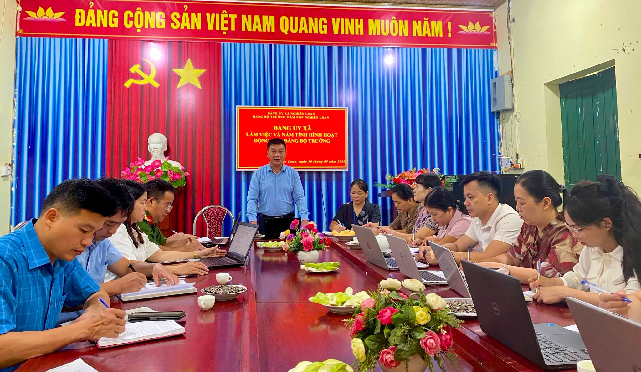 Anh-tin-bai