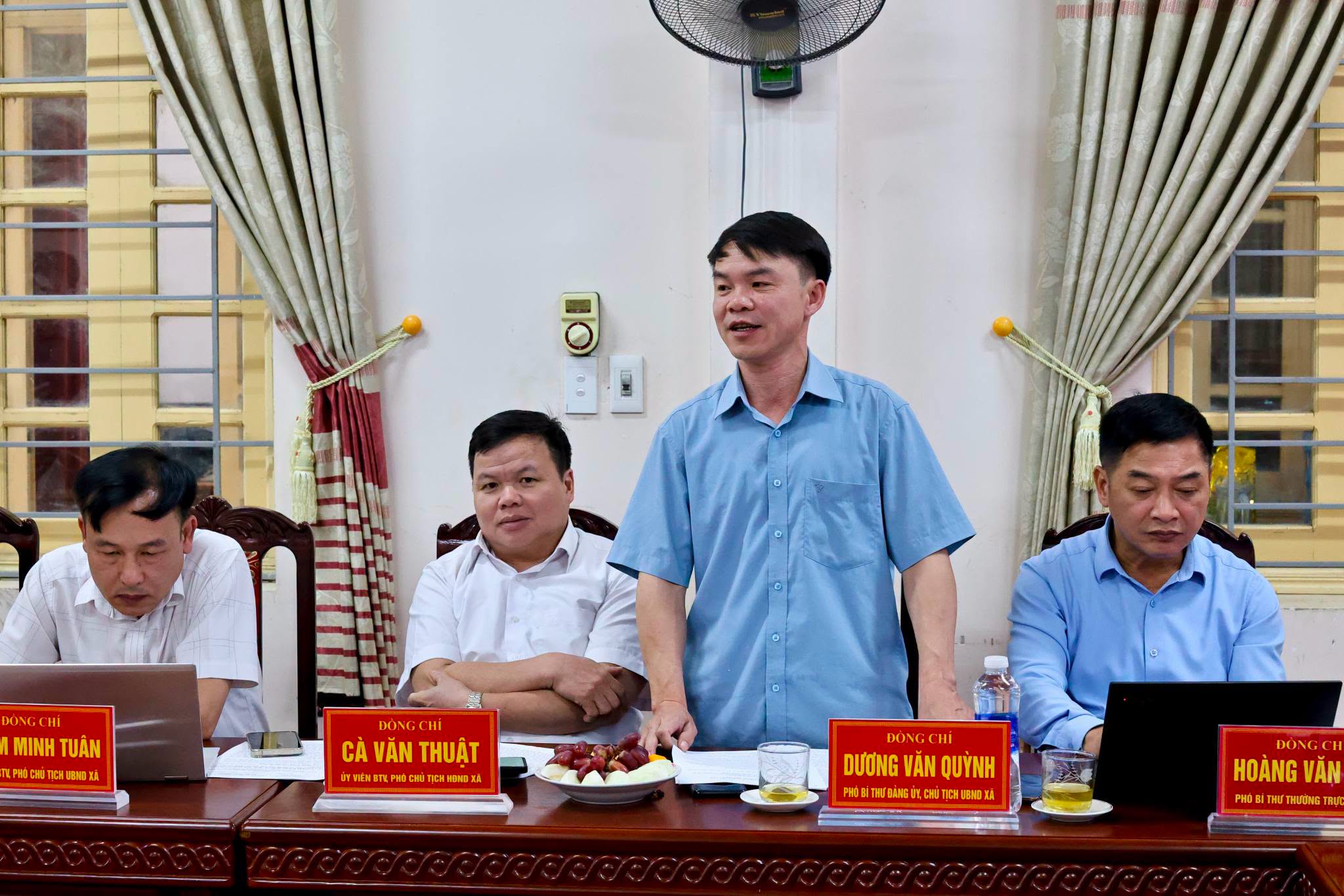 Anh-tin-bai