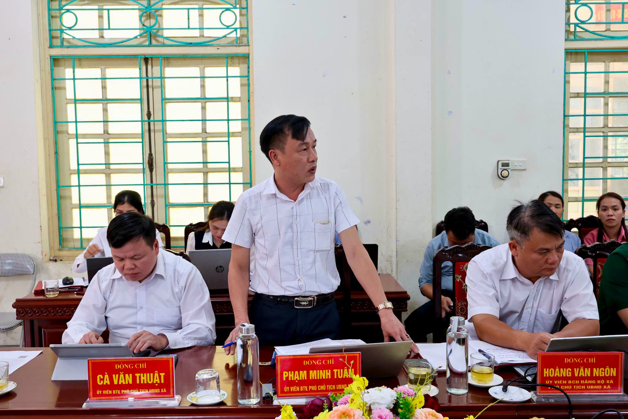 Anh-tin-bai