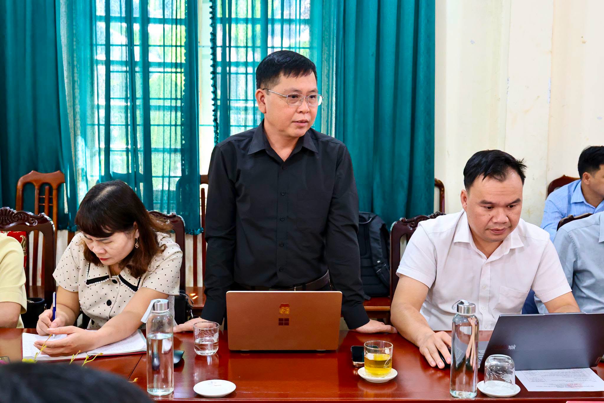 Anh-tin-bai