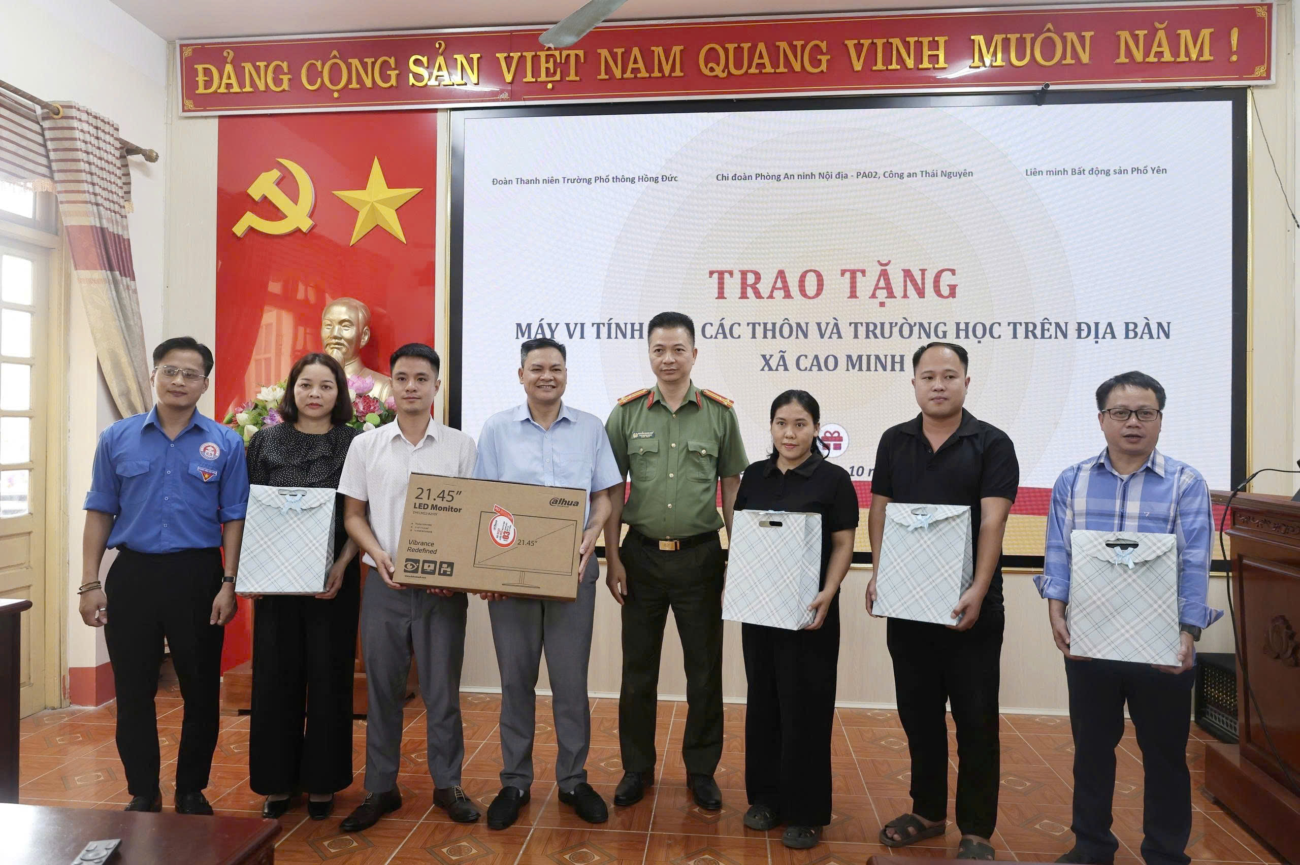 Anh-tin-bai