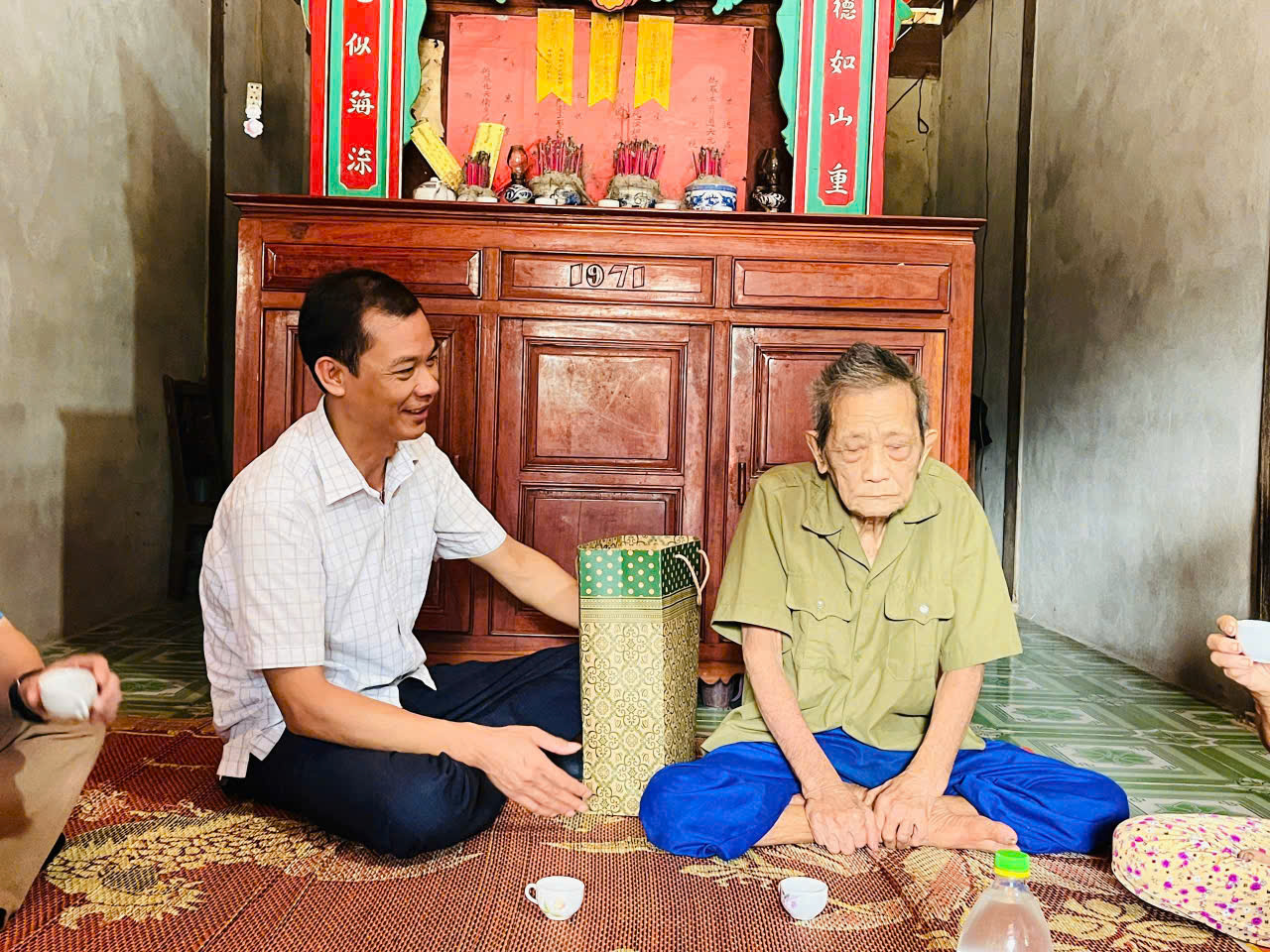Anh-tin-bai