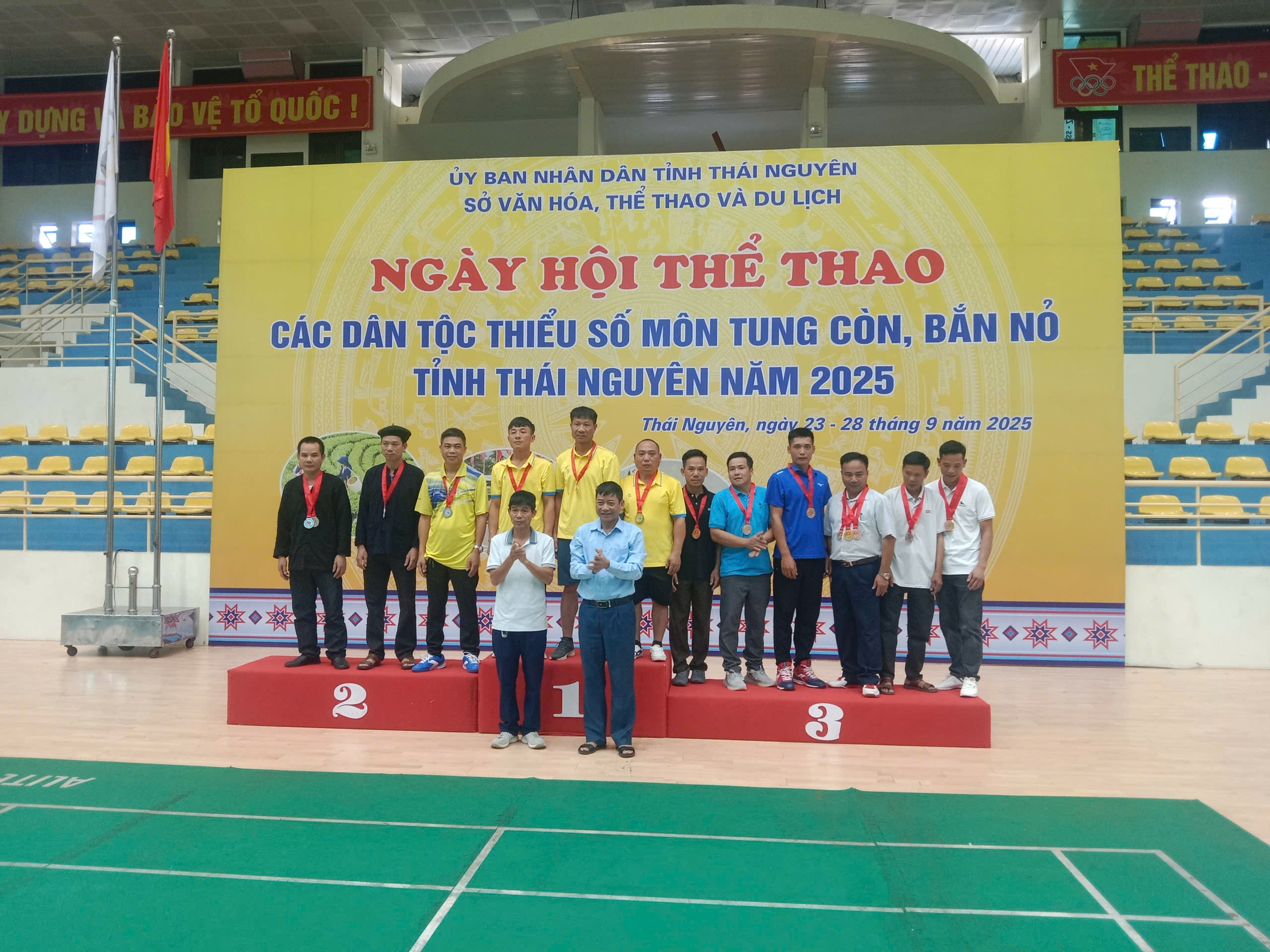 Anh-tin-bai