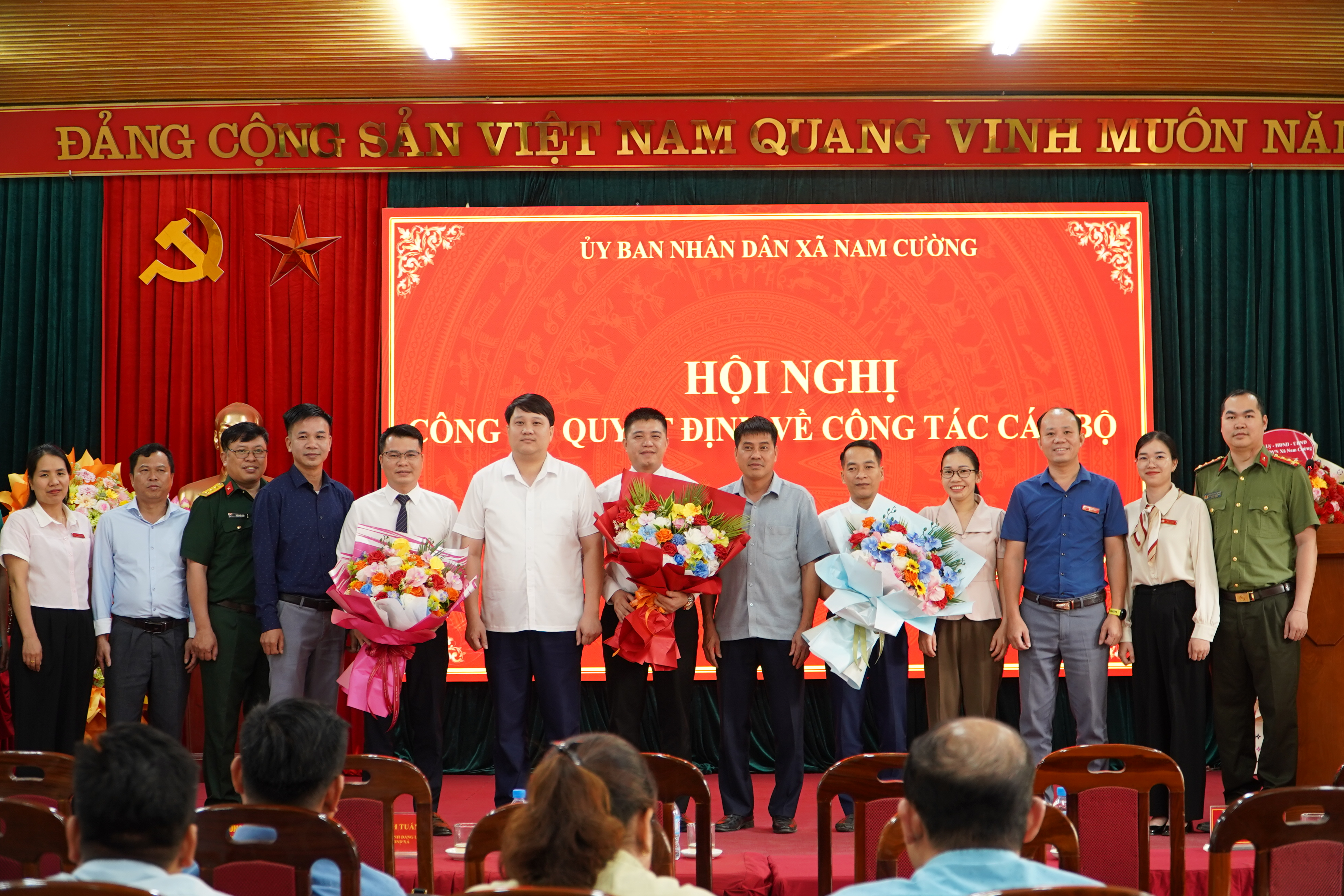 Xã Nam Cường công bố các quyết định về công tác cán bộ
