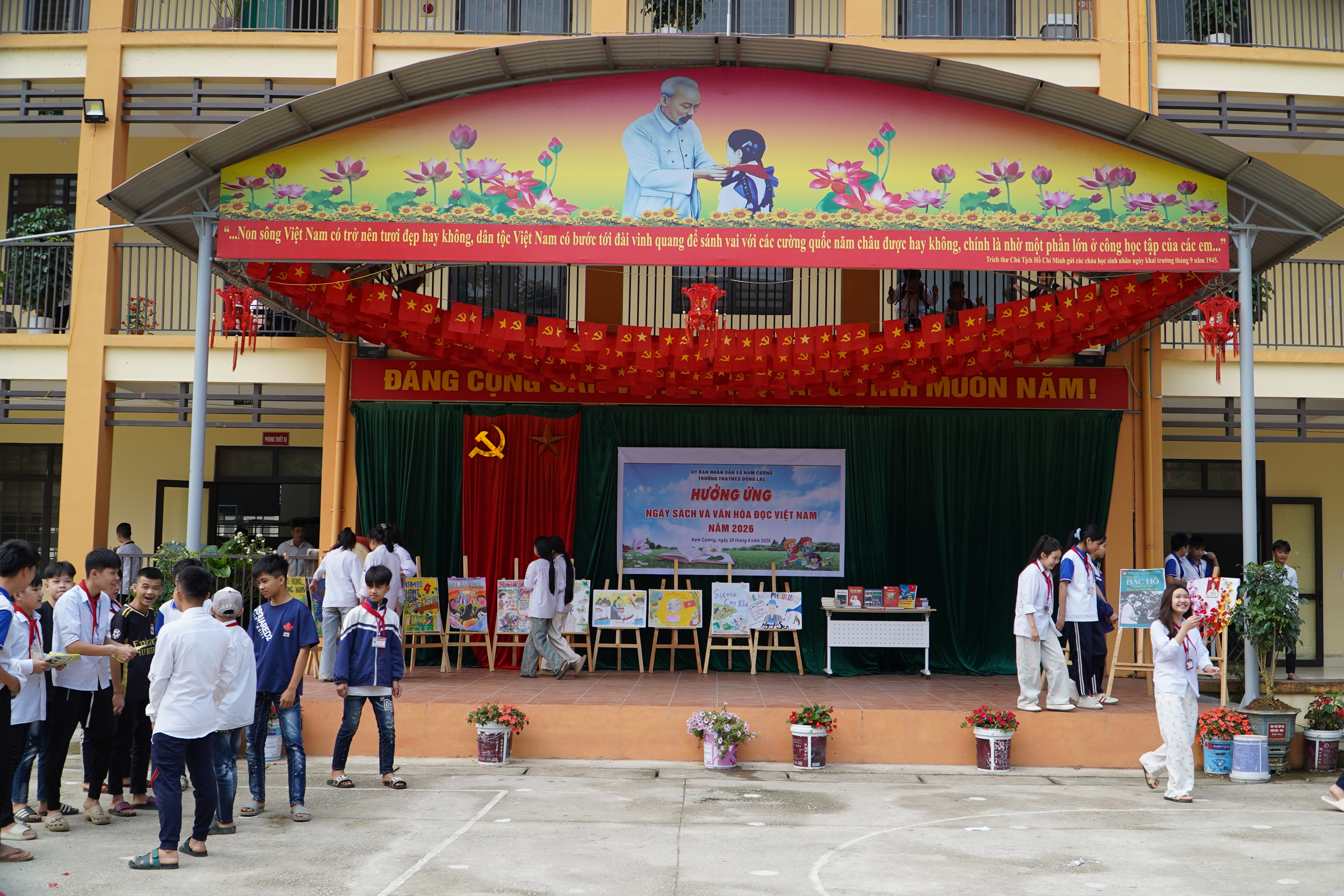 Anh-tin-bai