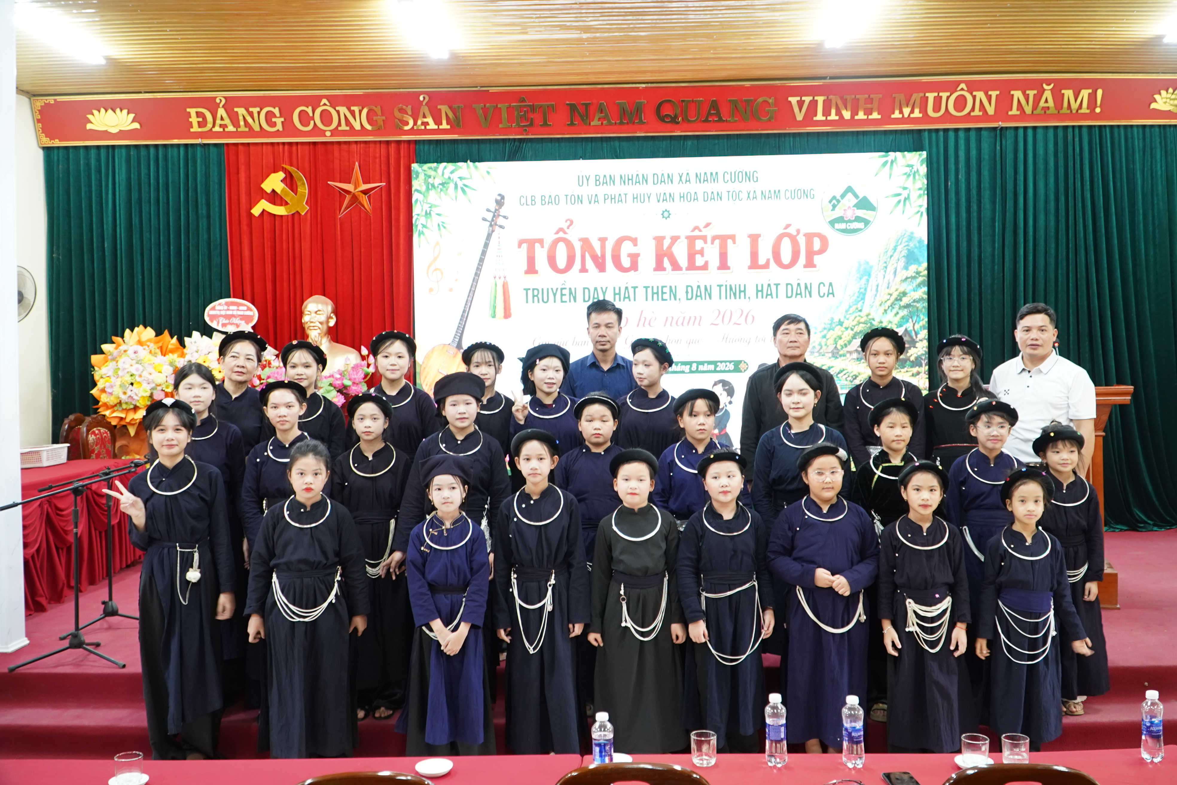 Anh-tin-bai