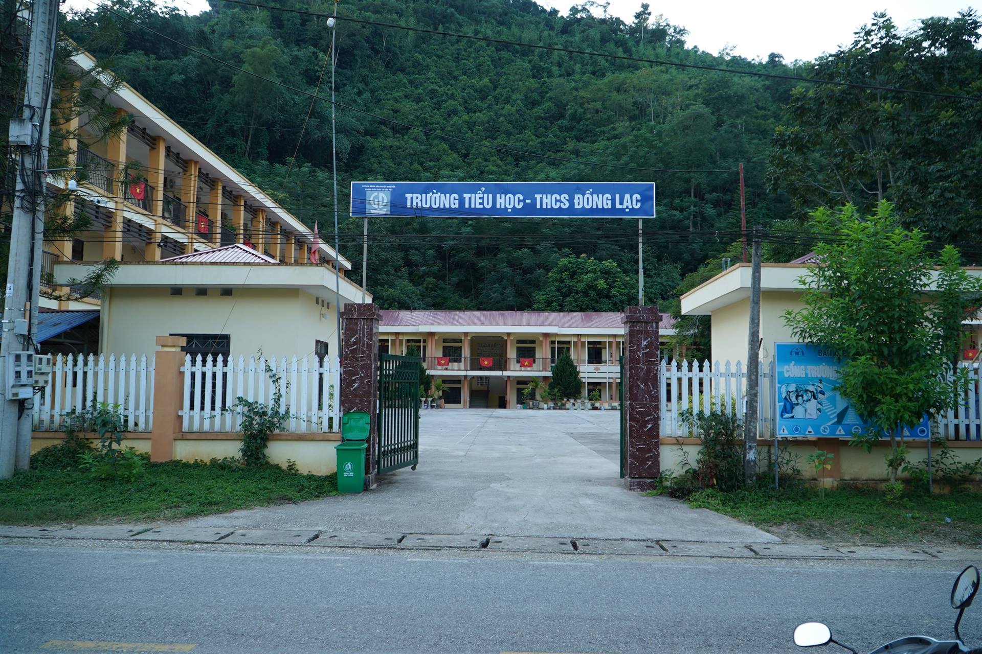 Anh-tin-bai