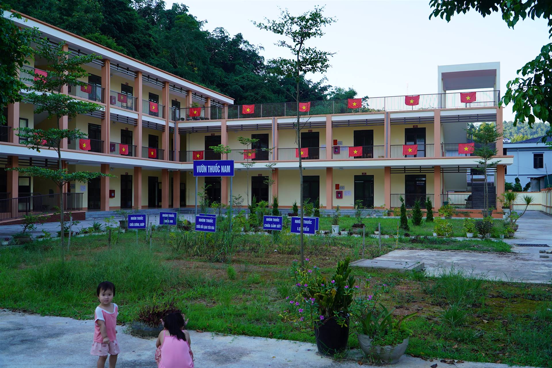 Anh-tin-bai