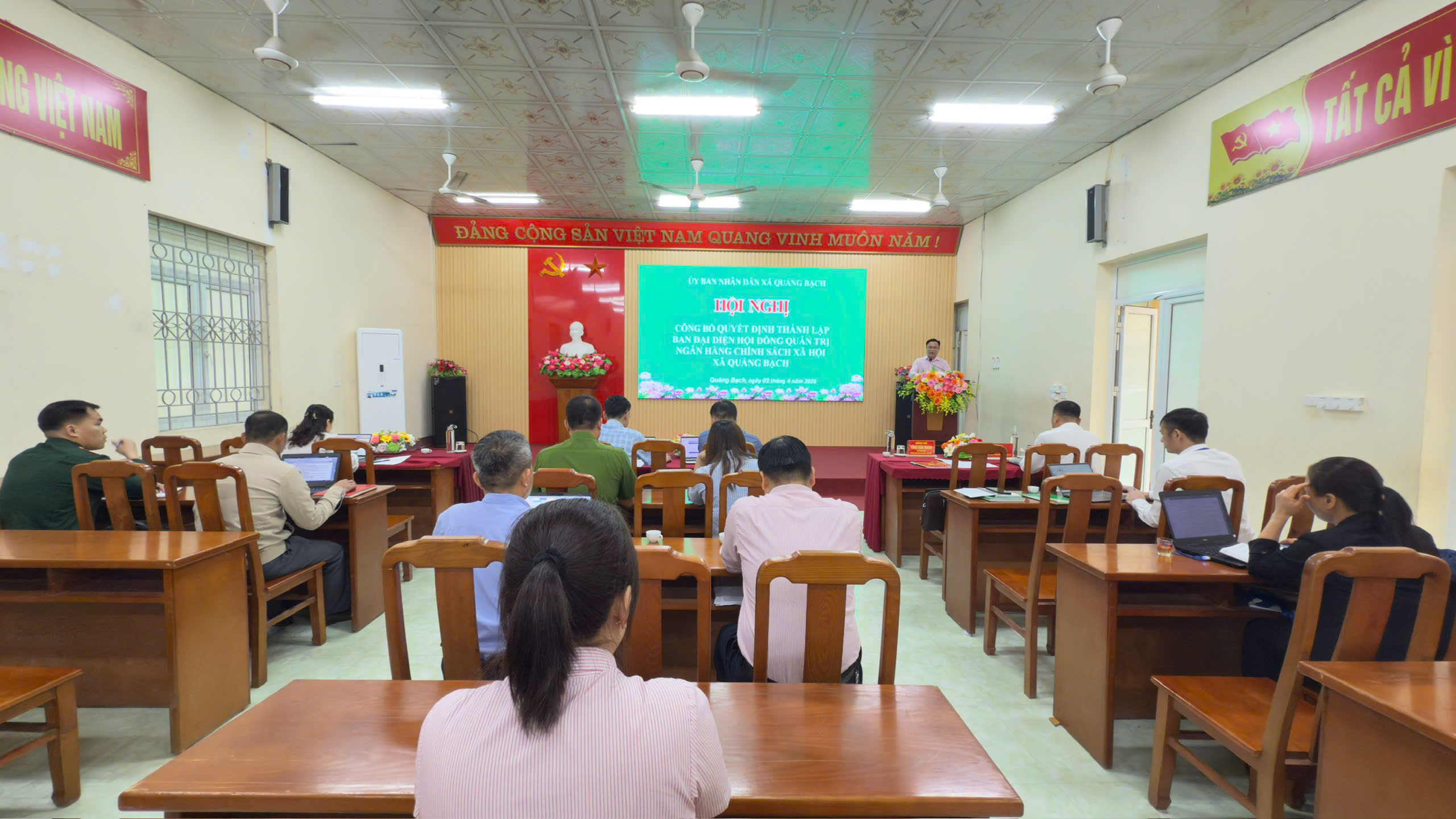Hội nghị công bố Quyết định thành lập và ra mắt hoạt động Ban đại diện Hội đồng quản trị Ngân hàng Chính sách xã hội xã Quảng Bạch