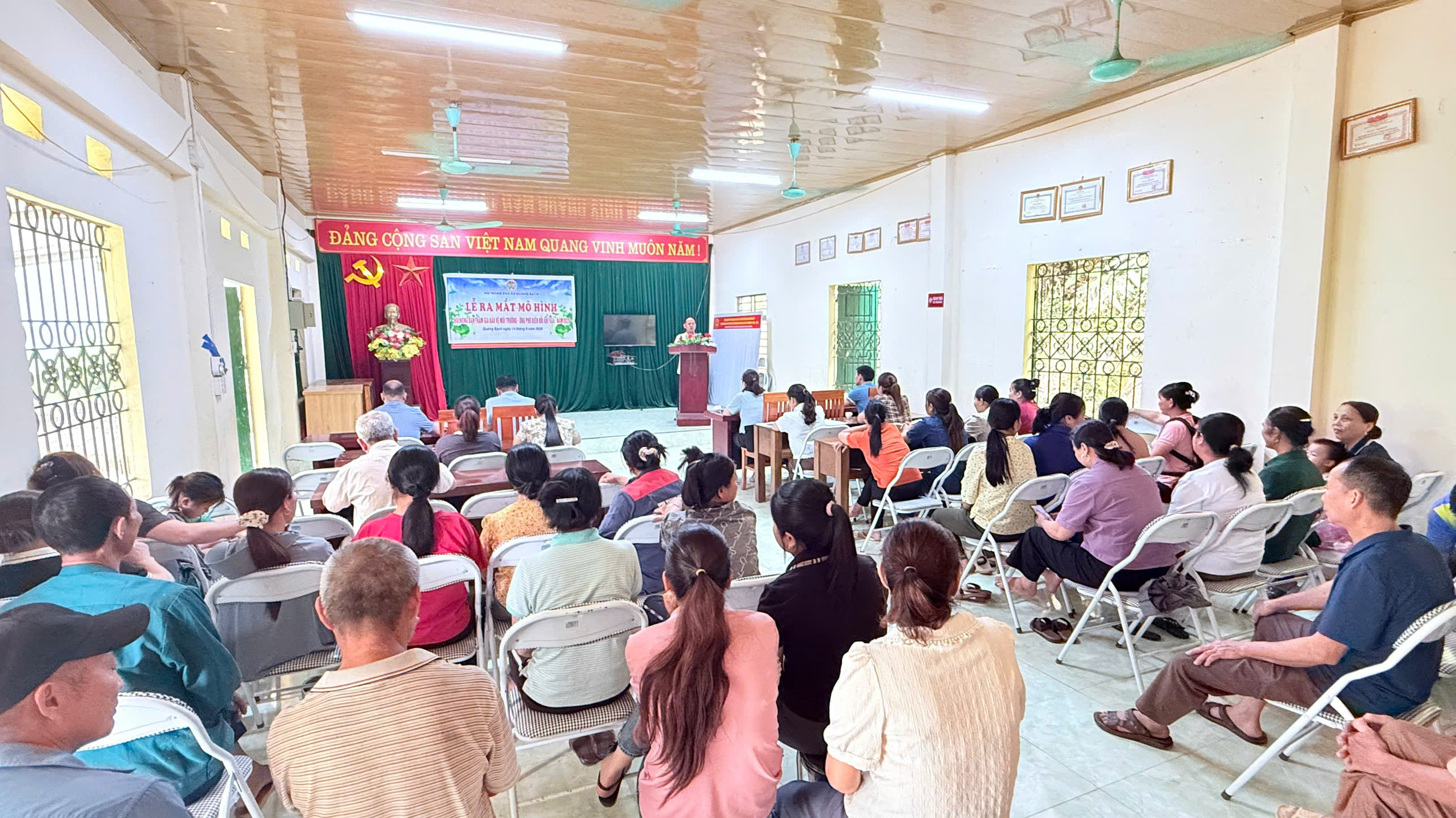 Hội Nông dân xã Quảng Bạch tổ chức buổi Lễ ra mô hình “Hội Nông dân tham gia bảo vệ môi trường và ứng phó biến đổi khí hậu” năm 2026.