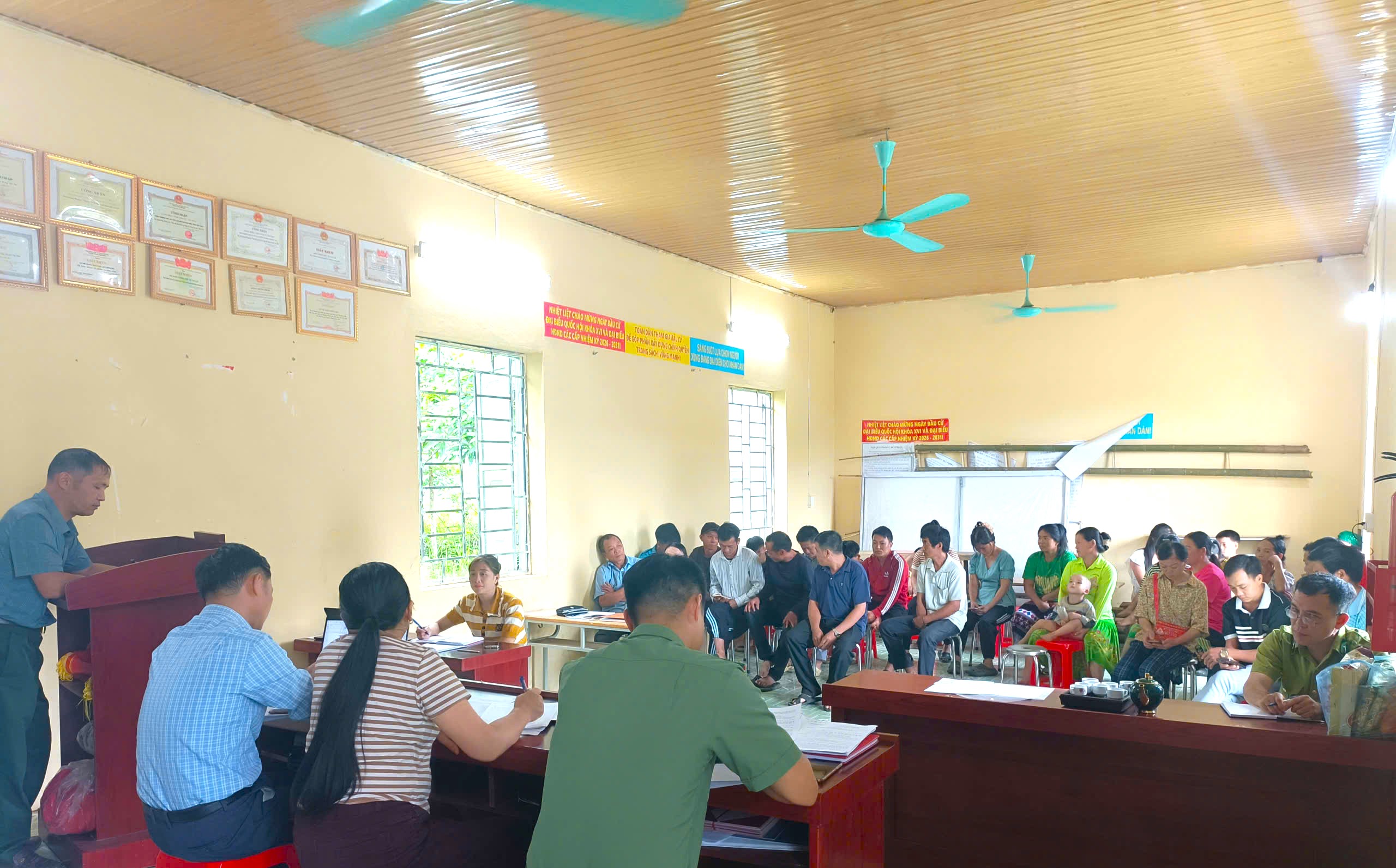 Tổ đại biểu số 1, Hội đồng nhân dân xã Quảng Bạch Khóa XXI, nhiệm kỳ 2026 – 2031 tiếp xúc cử tri trước Kỳ họp thường lệ giữa năm 2026