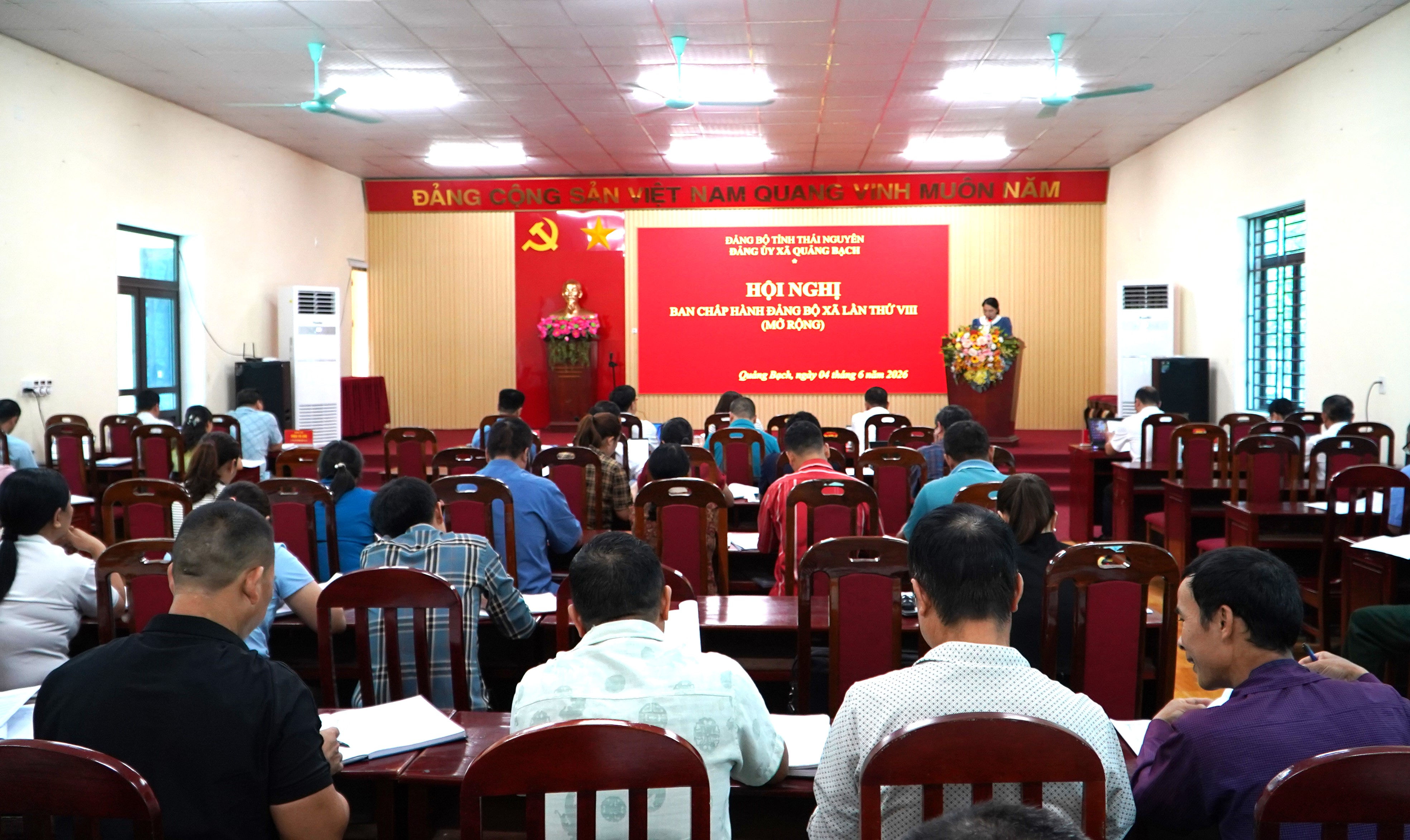 Hội nghị Ban Chấp hành đảng bộ xã Quảng Bạch lần thứ VIII (mở rộng)