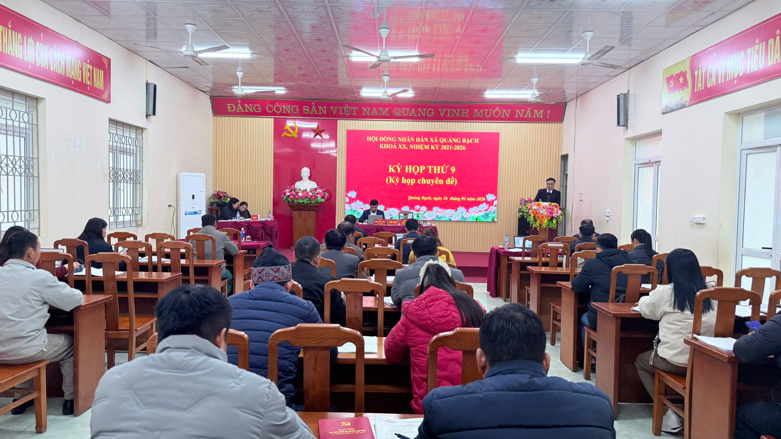 Kỳ họp thứ 9 (Kỳ họp chuyên đề) Hội đồng nhân dân xã Quảng Bạch  Khóa XX, nhiệm kỳ 2021 - 2026