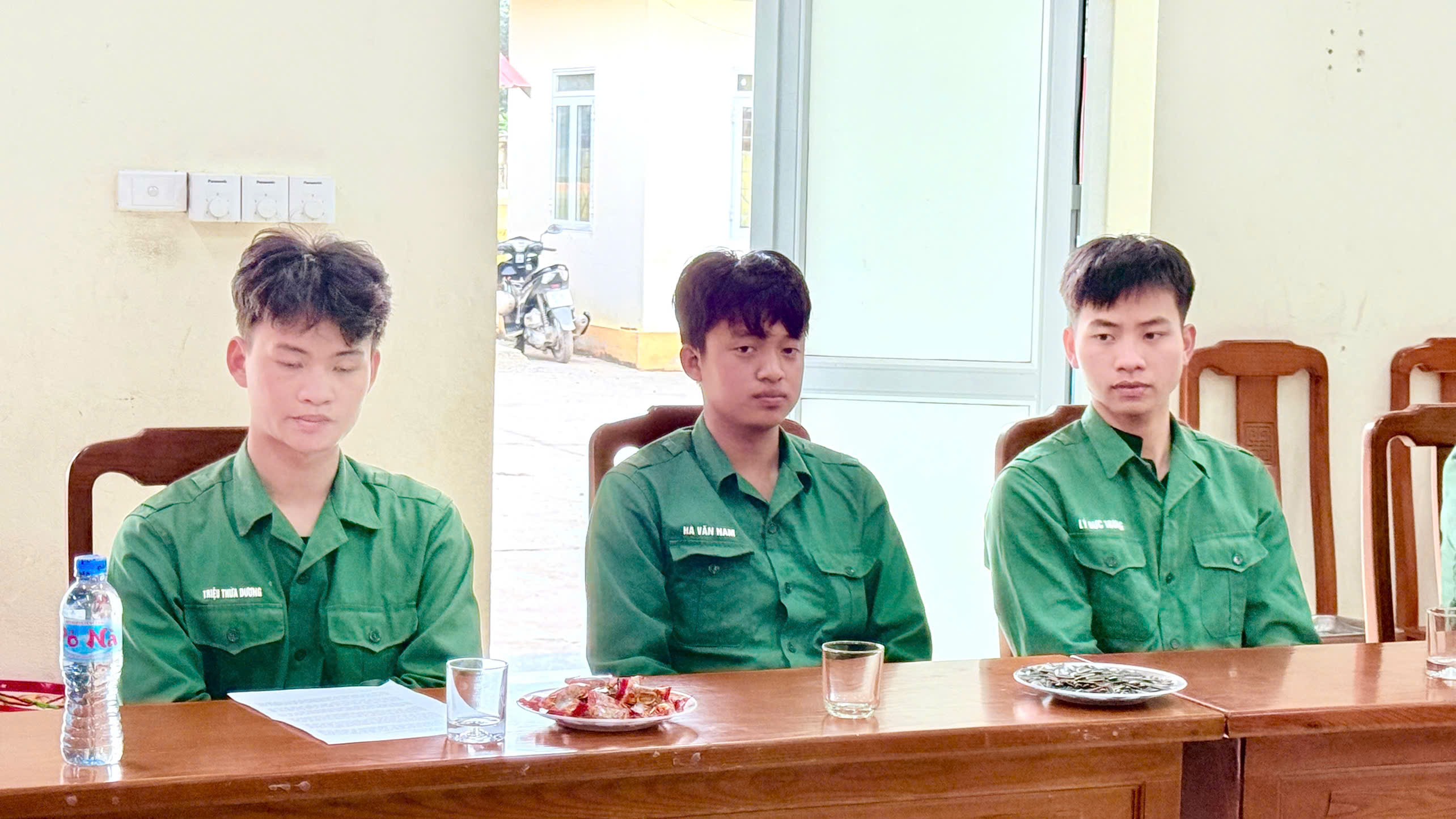 Anh-tin-bai