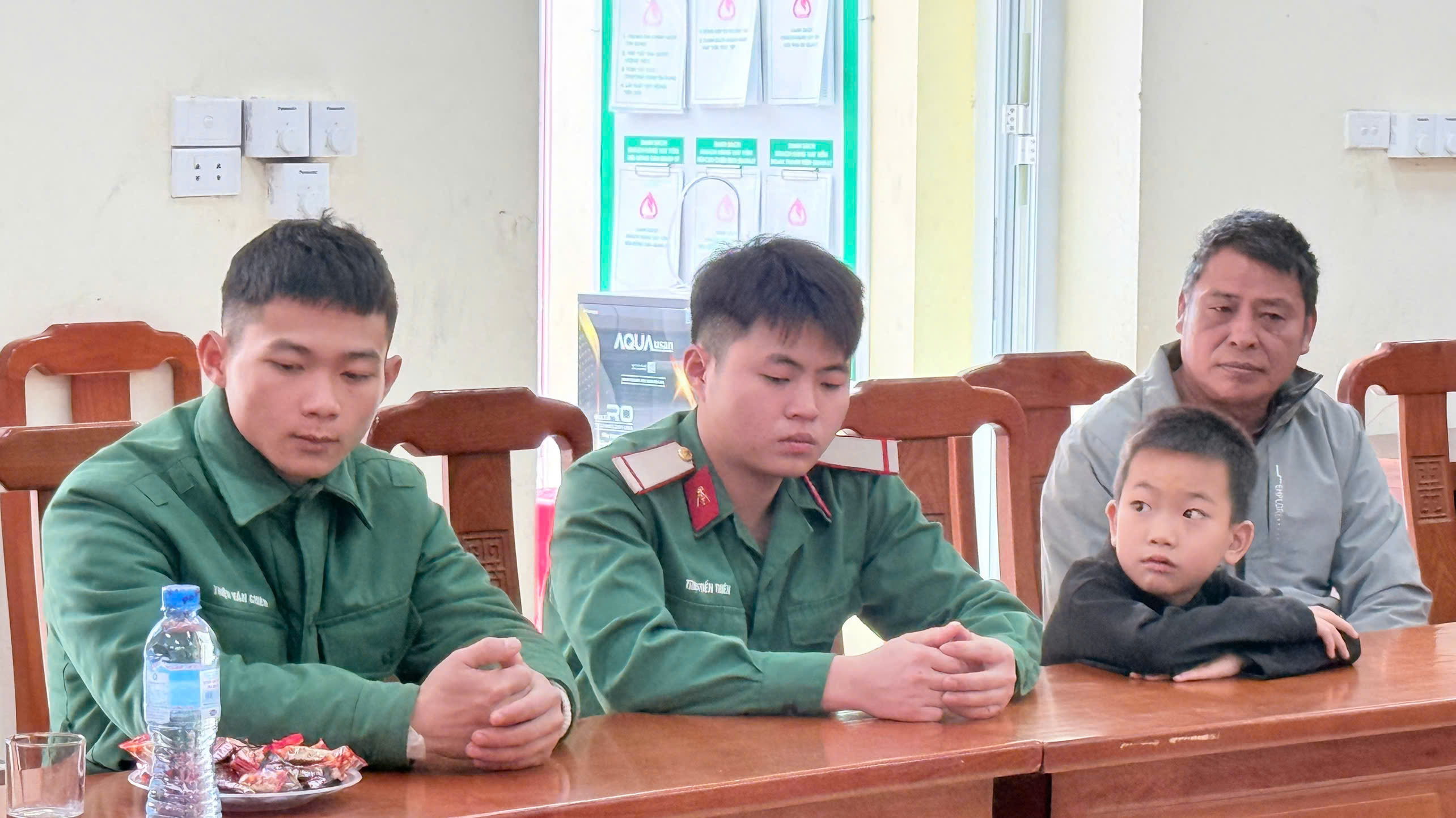Anh-tin-bai