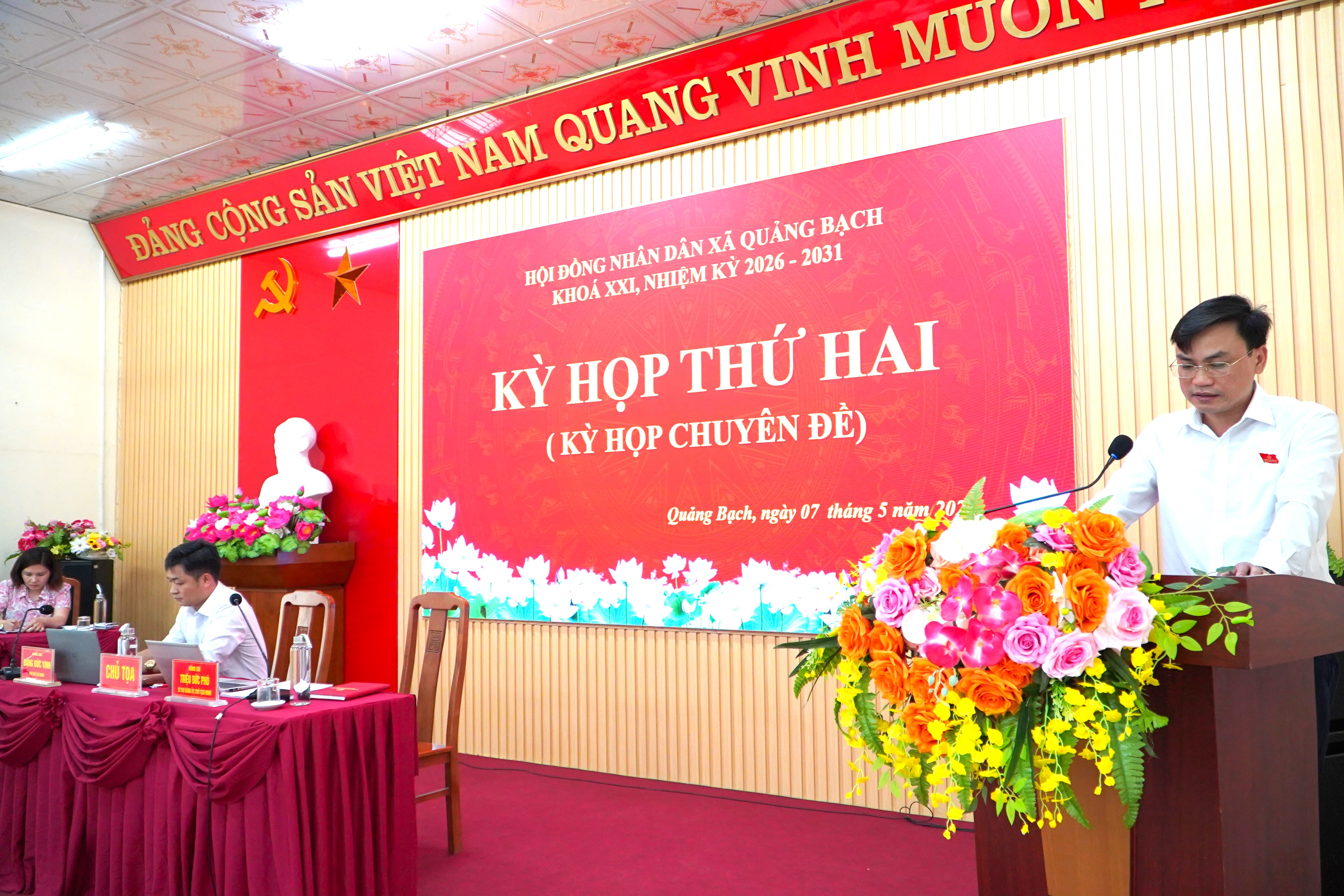 Anh-tin-bai