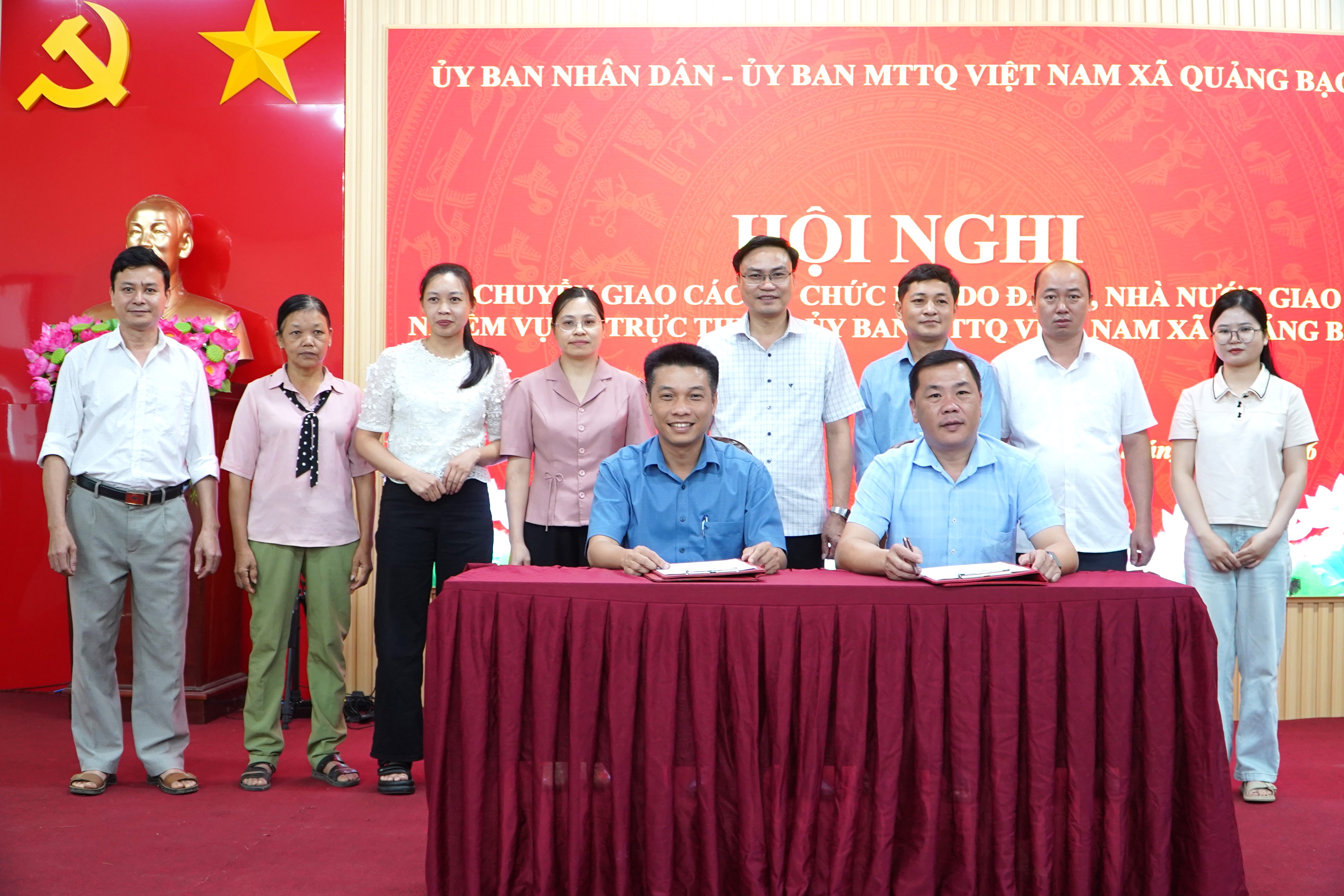 Anh-tin-bai