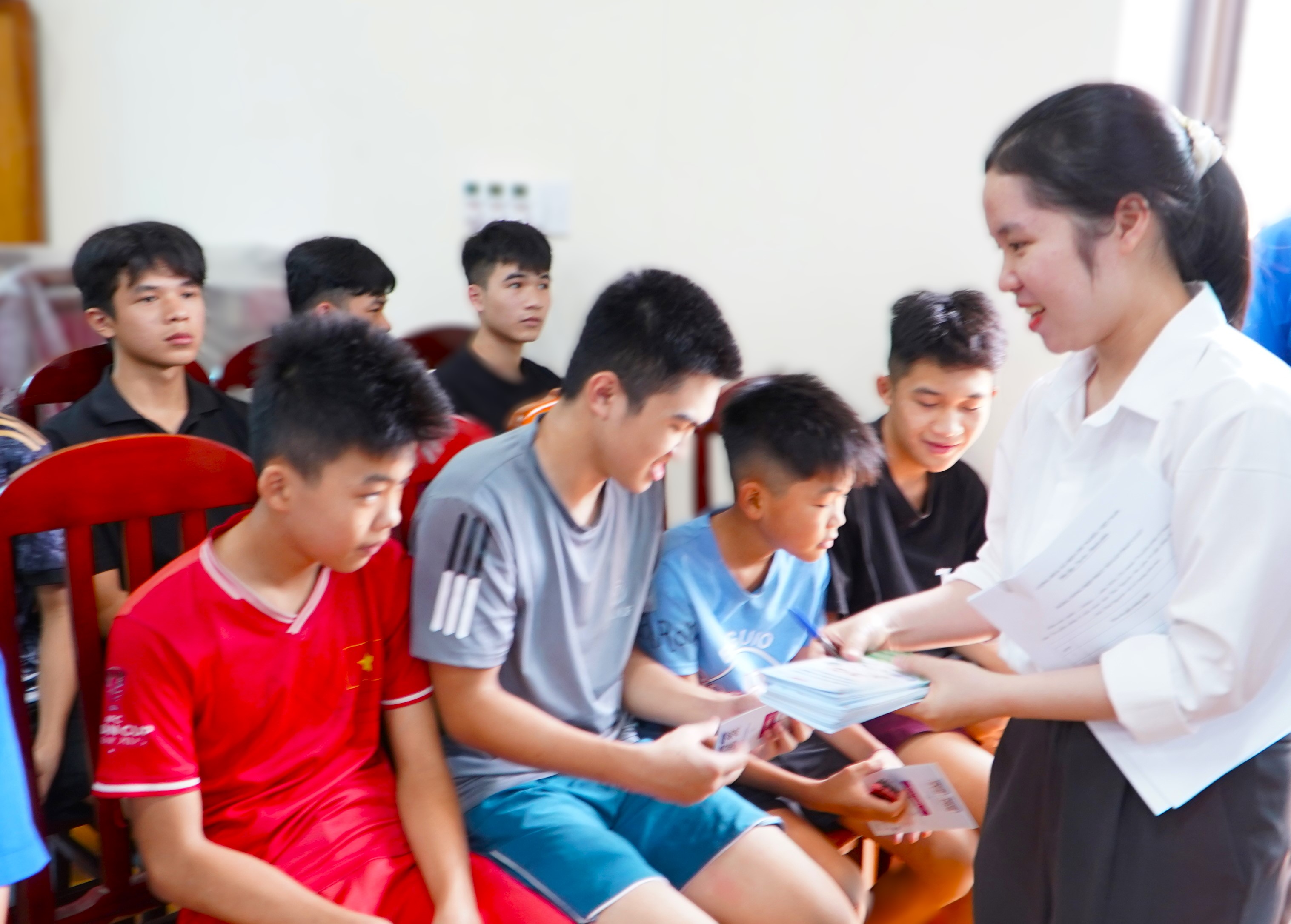 Anh-tin-bai