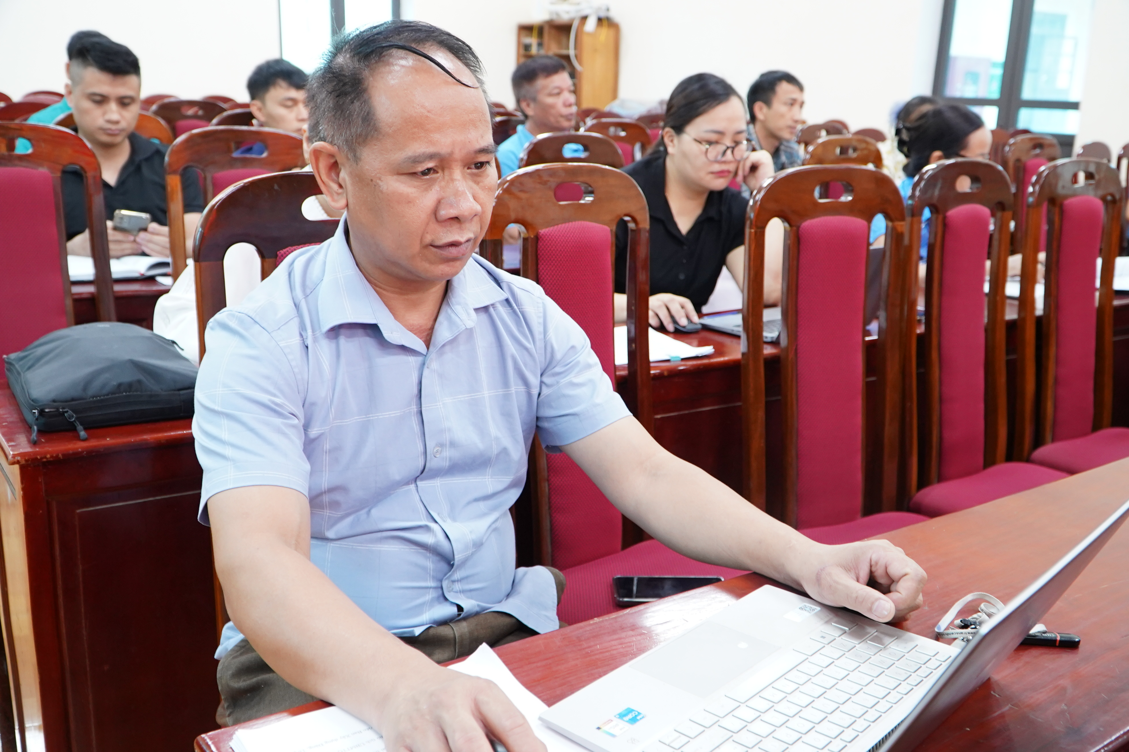 Anh-tin-bai