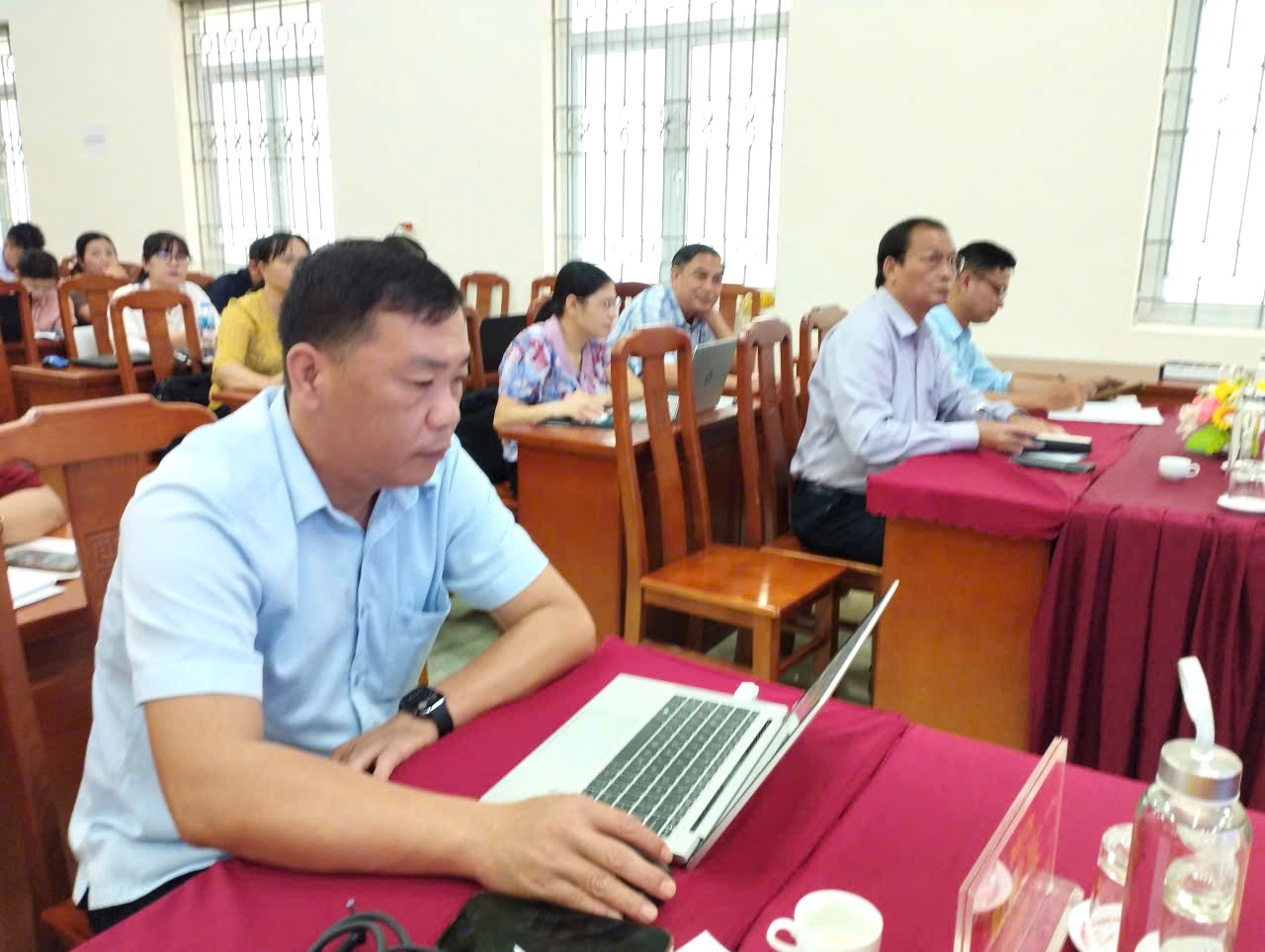 Anh-tin-bai