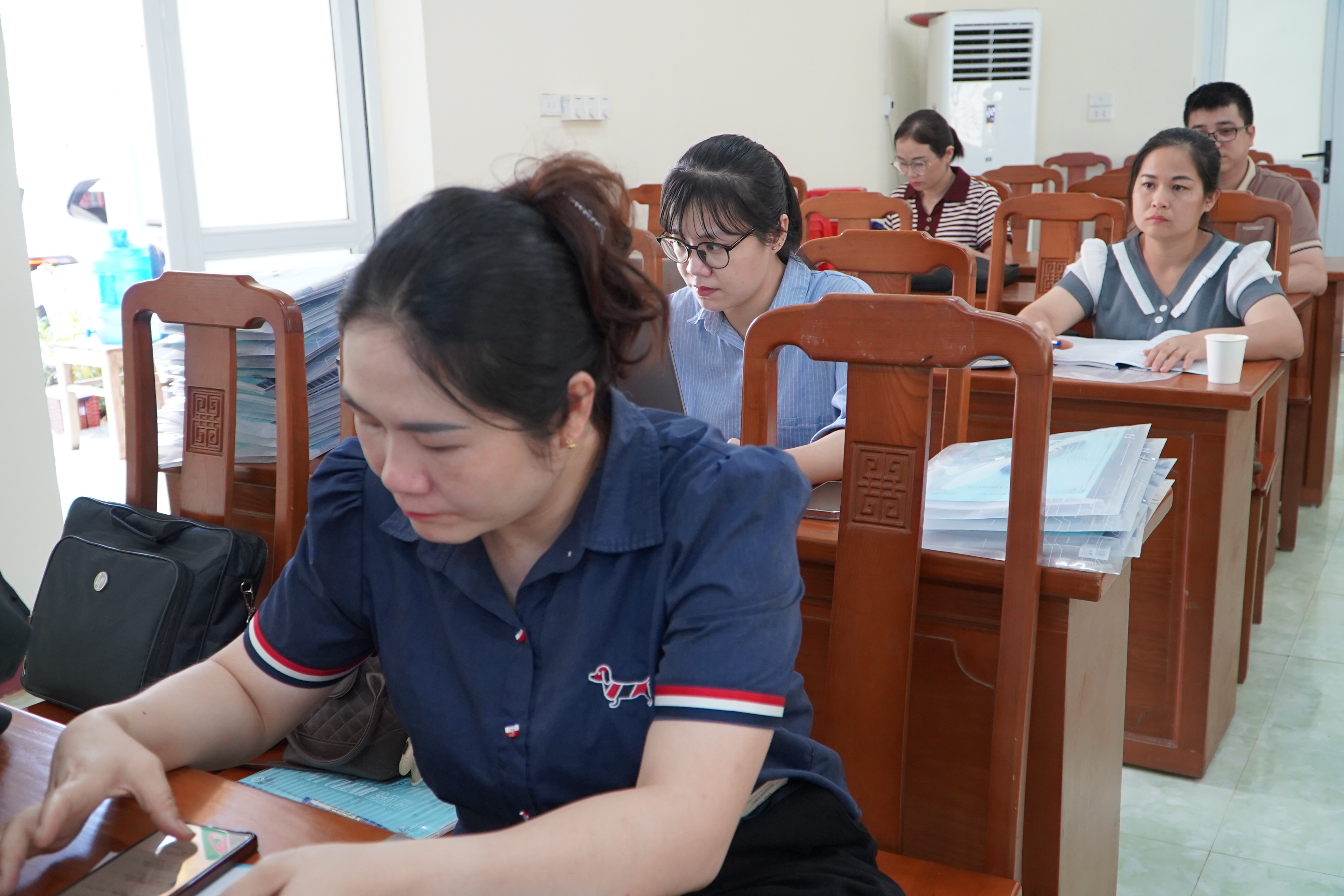 Anh-tin-bai