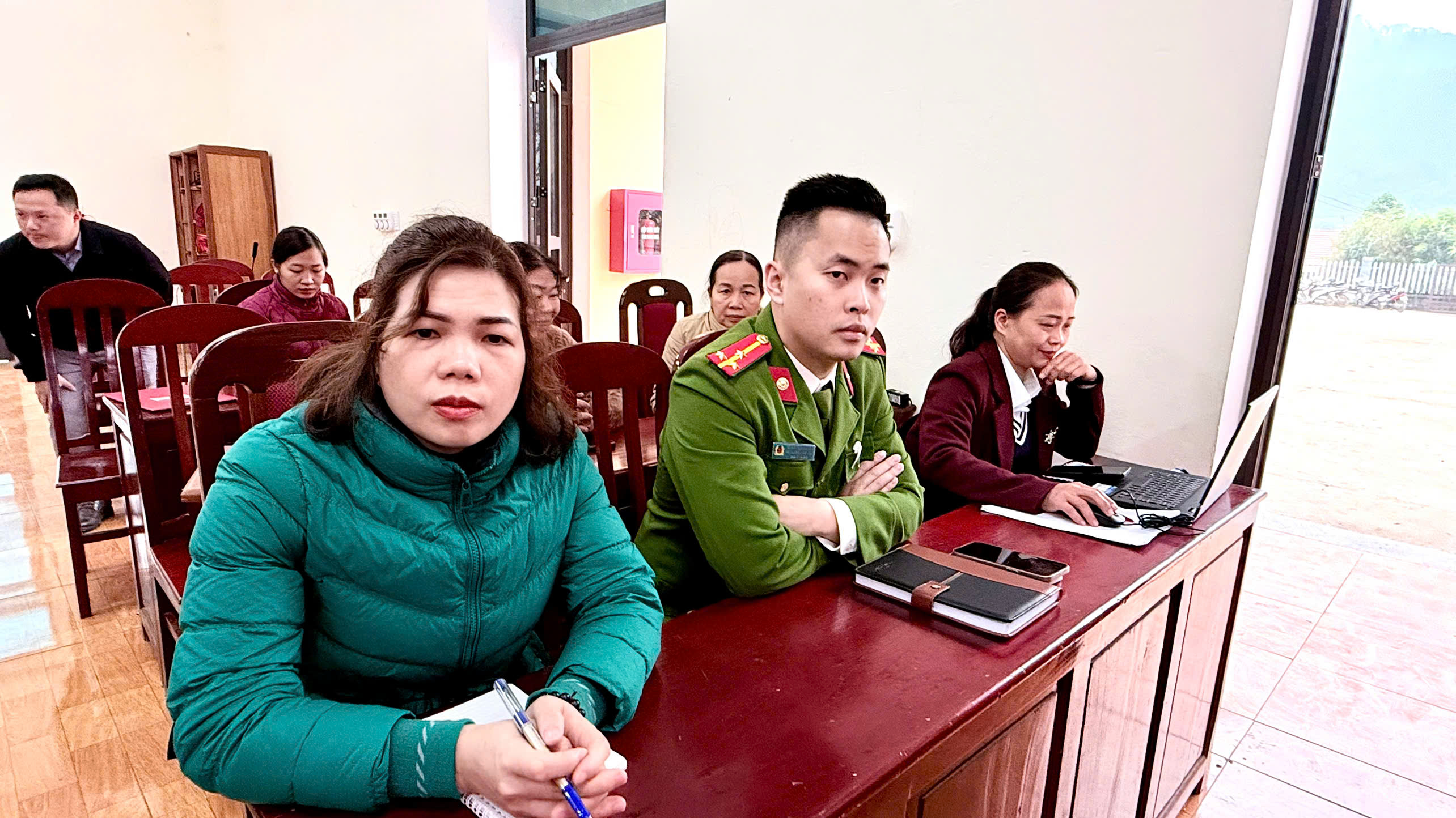 Anh-tin-bai