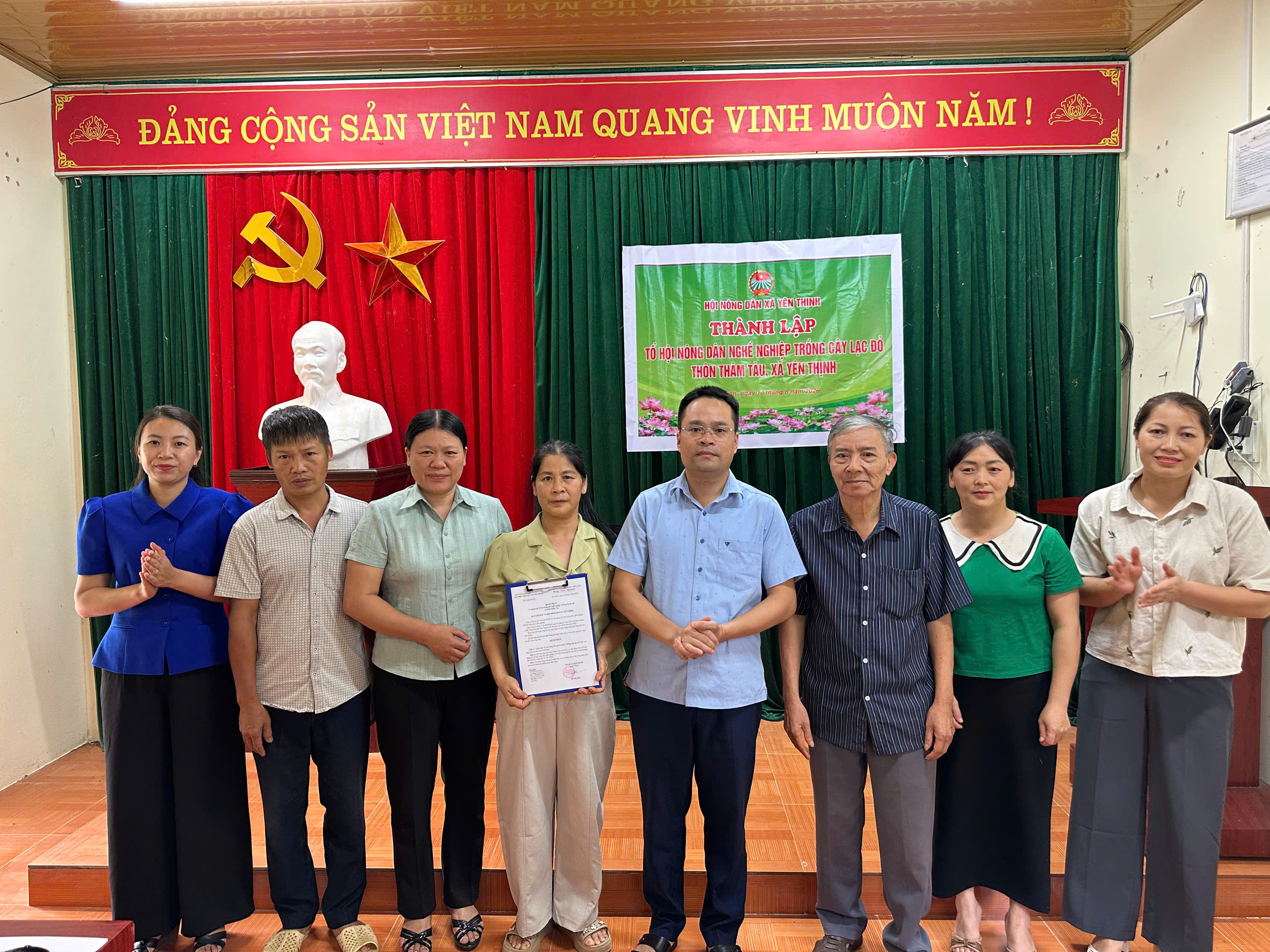 Yên Thịnh Ra mắt Tổ hội nông dân nghề nghiệp trồng cây lạc đỏ thôn Thâm Tàu