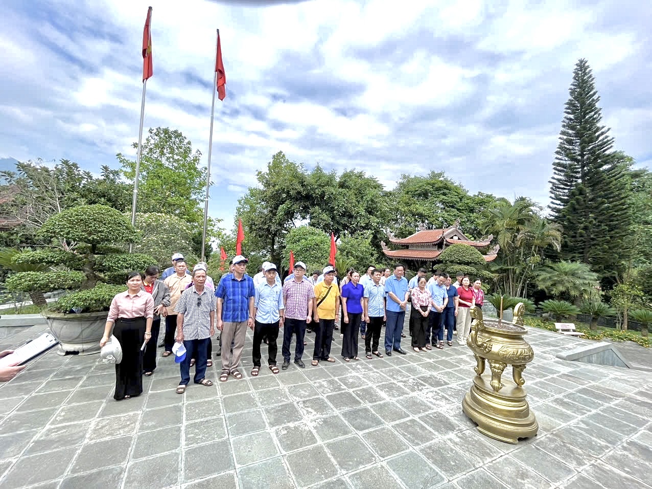 Anh-tin-bai